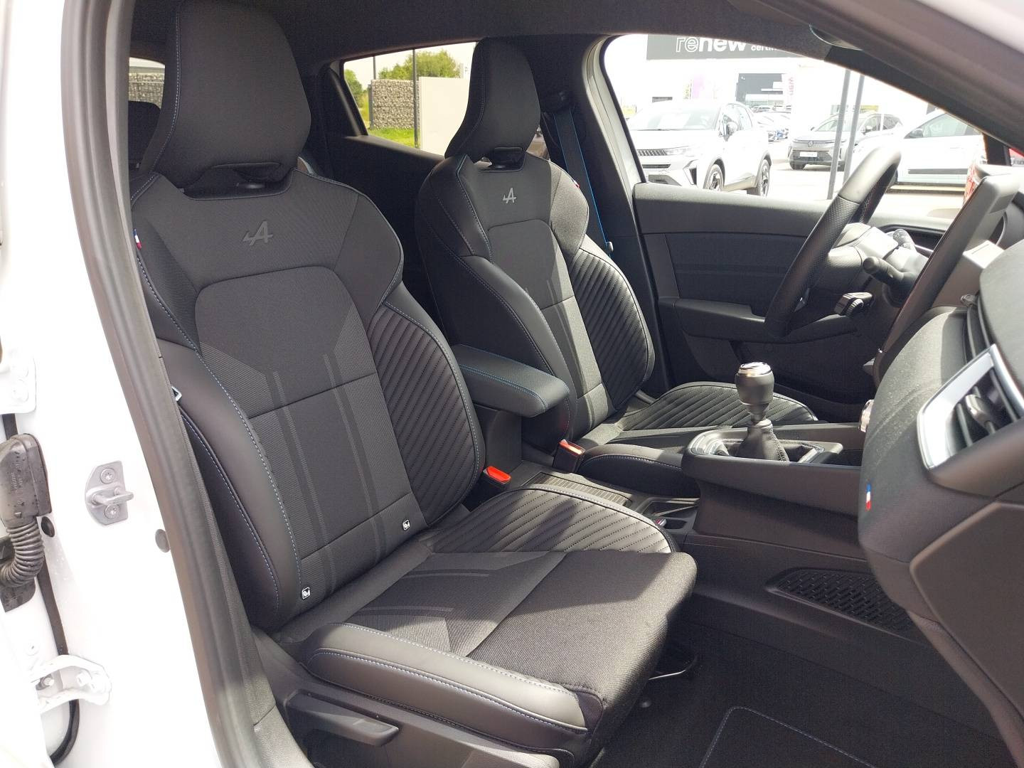 Vente en ligne Renault Clio esprit Alpine TCe 90 ch - 24 au prix de 21 491 €