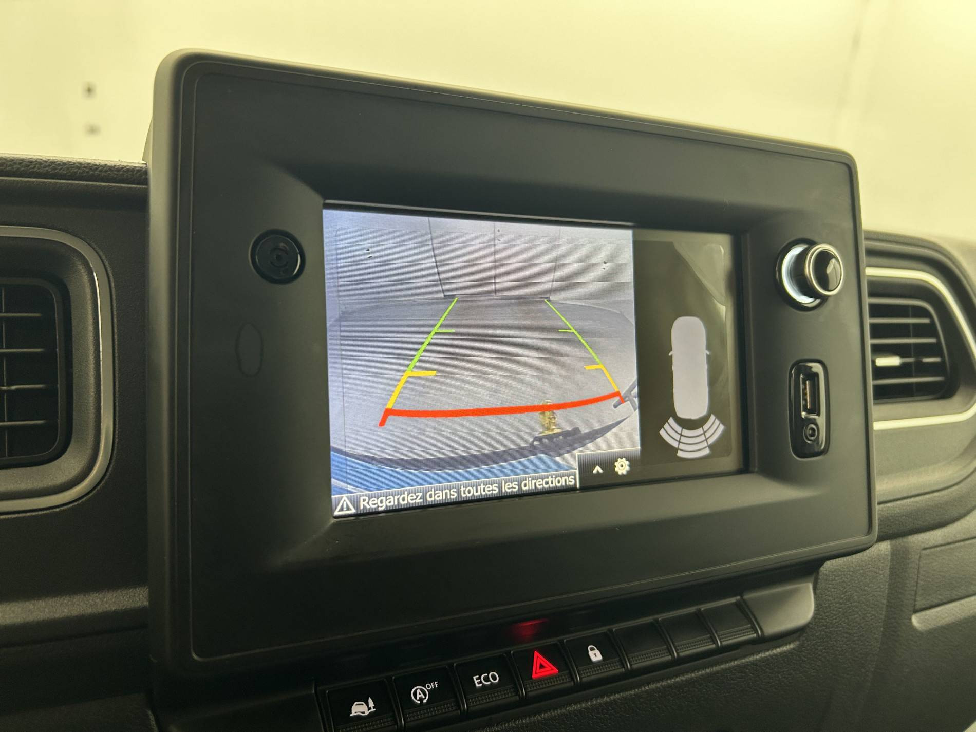 Vente en ligne Renault Master Fourgon MASTER FGN TRAC F3500 L2H2 BLUE DCI 150 au prix de 24 991 €