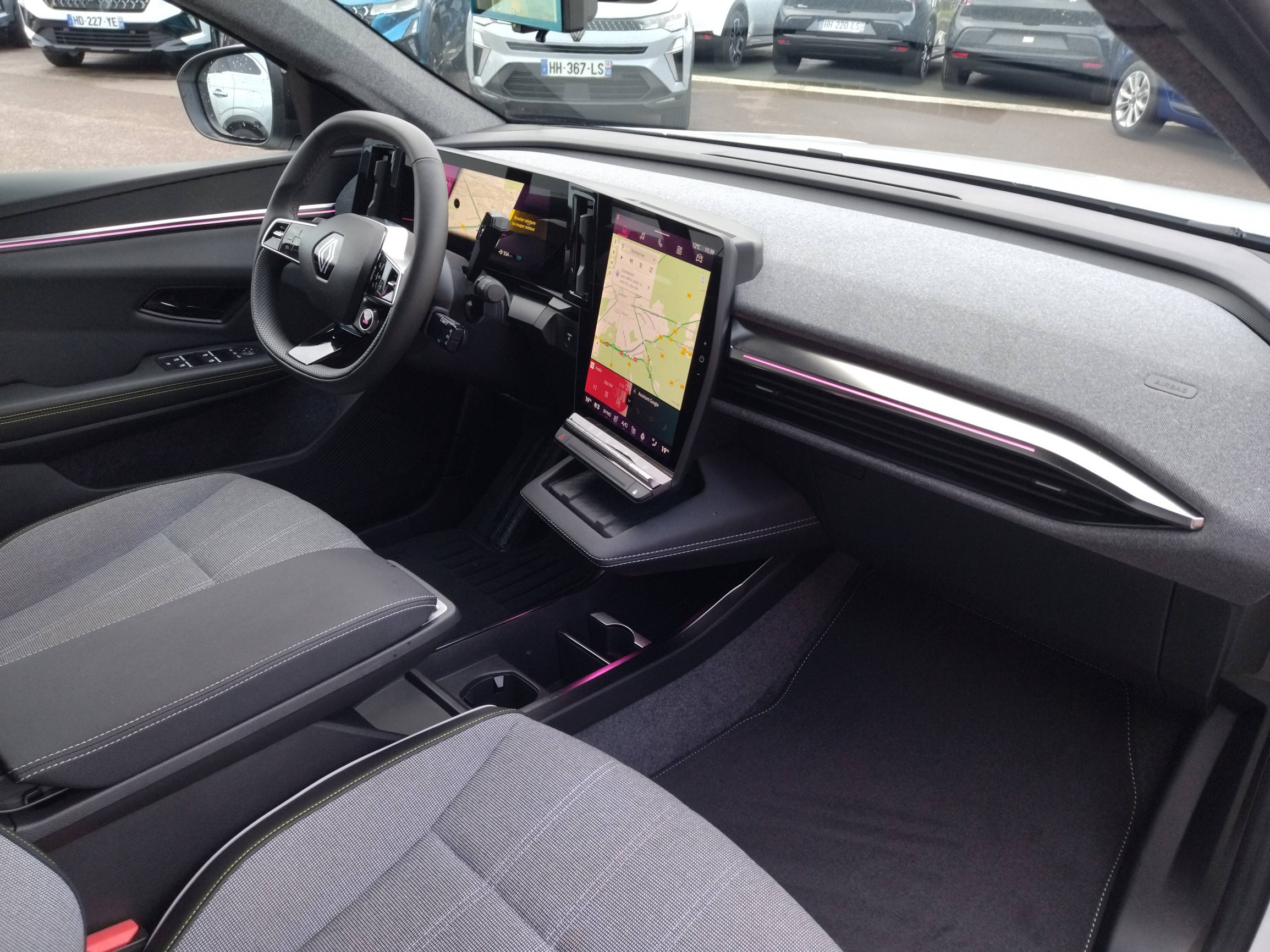 Vente en ligne Renault Scenic E-Tech  220 ch grande autonomie au prix de 37 990 €