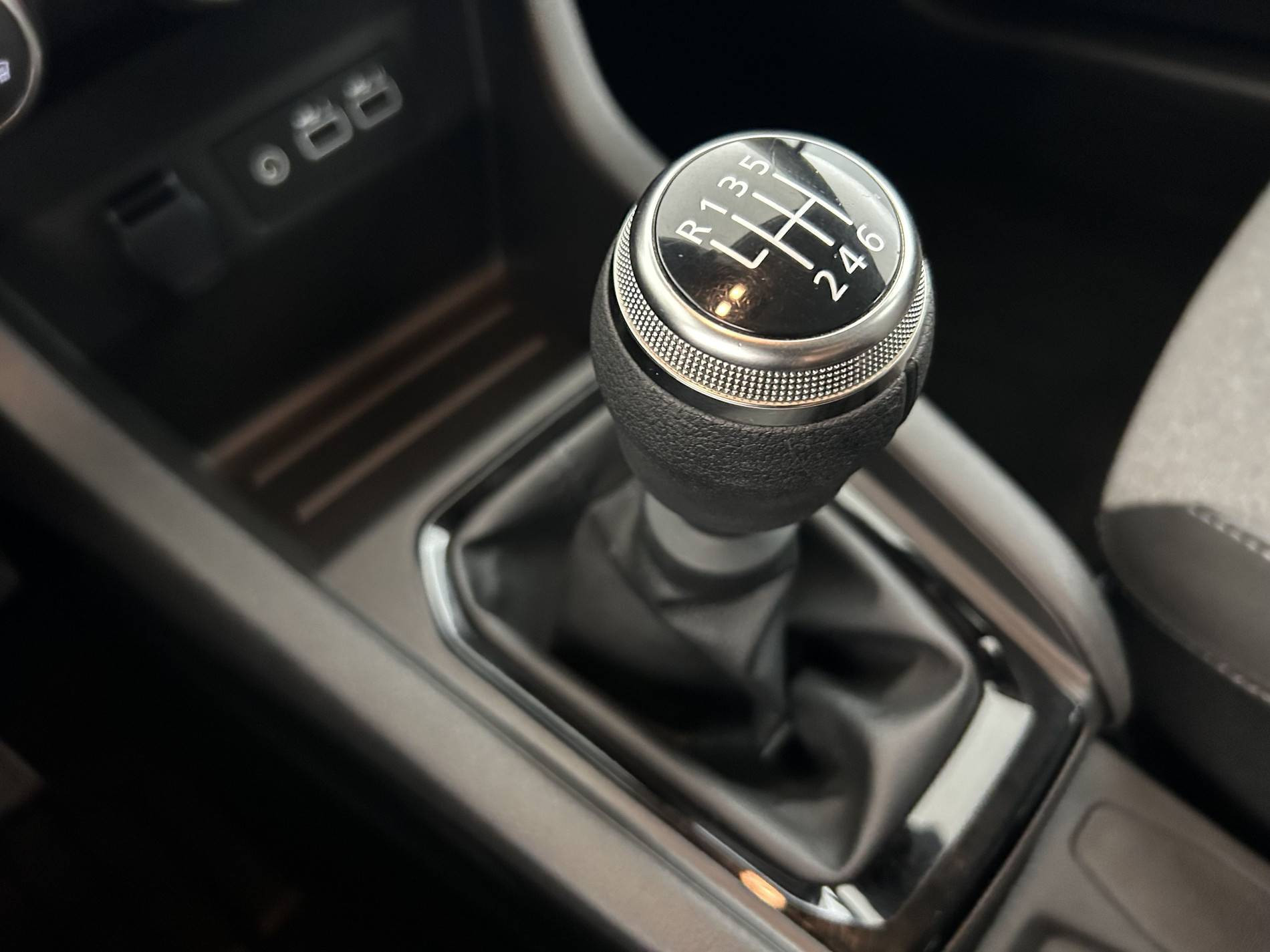 Vente en ligne Renault Clio 5 Clio TCe 90 au prix de 15 990 €