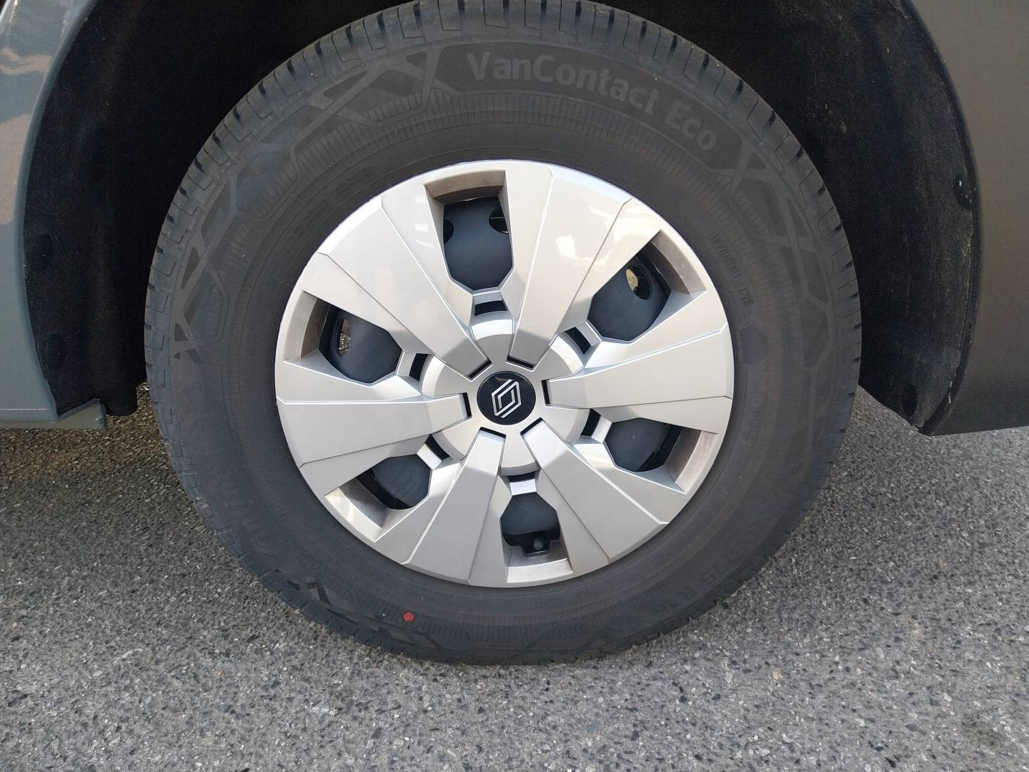 Vente en ligne Renault Master Fourgon MASTER FG BLUE DCI 170 L2H2 3T5 TR AUTO au prix de 61 800 €