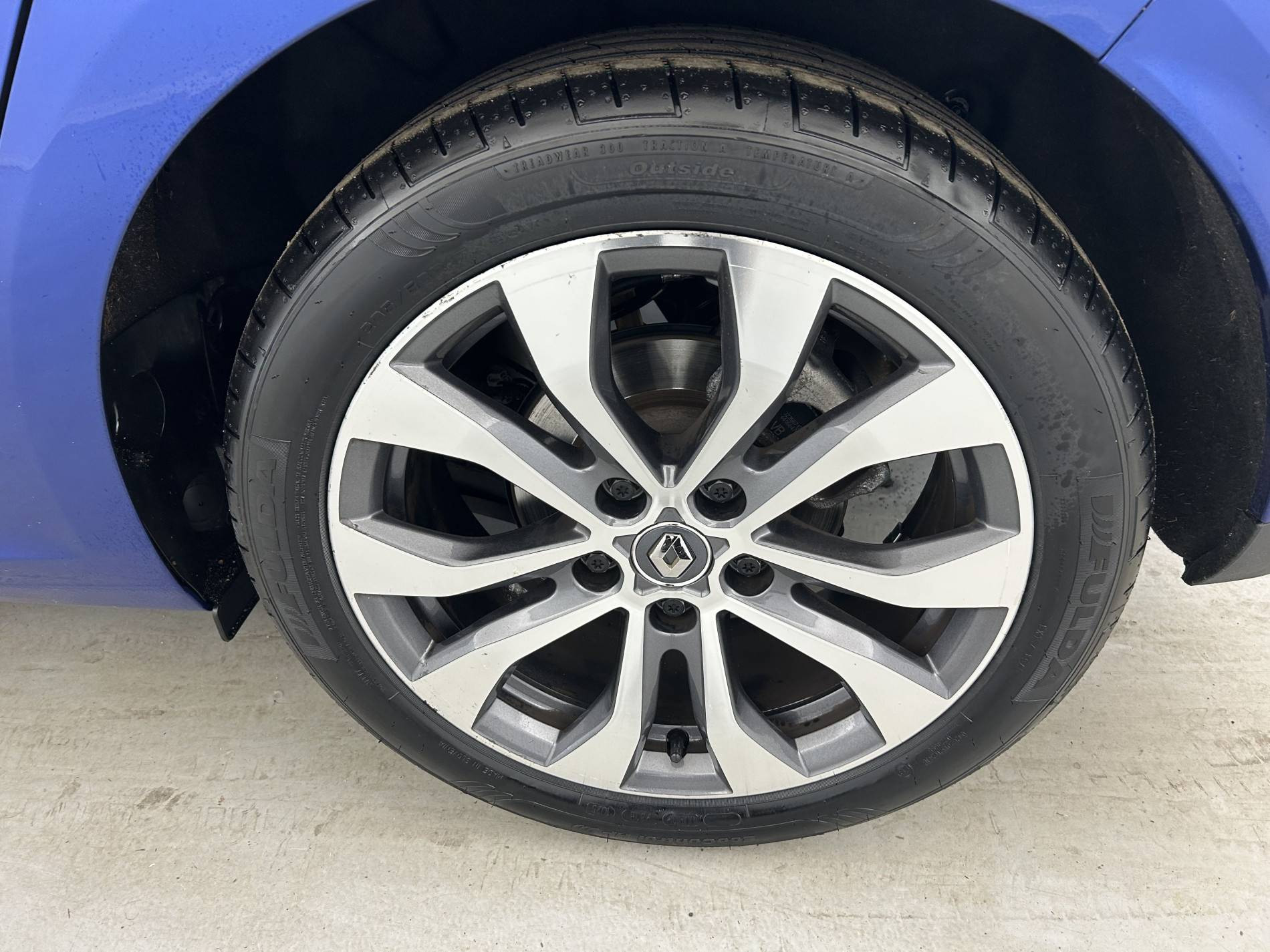 Vente en ligne Renault Megane 4  Blue dCi 115 EDC au prix de 20 990 €