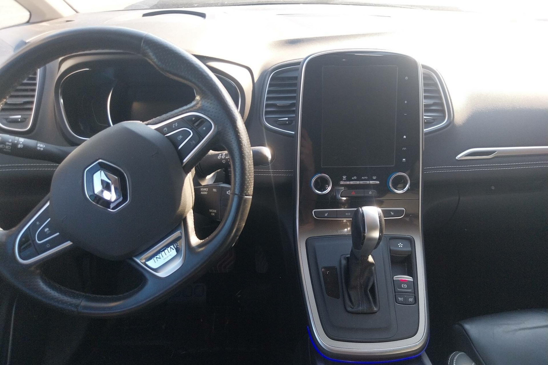 Vente en ligne Renault Scenic 4 Scenic dCi 160 Energy EDC au prix de 16 590 €