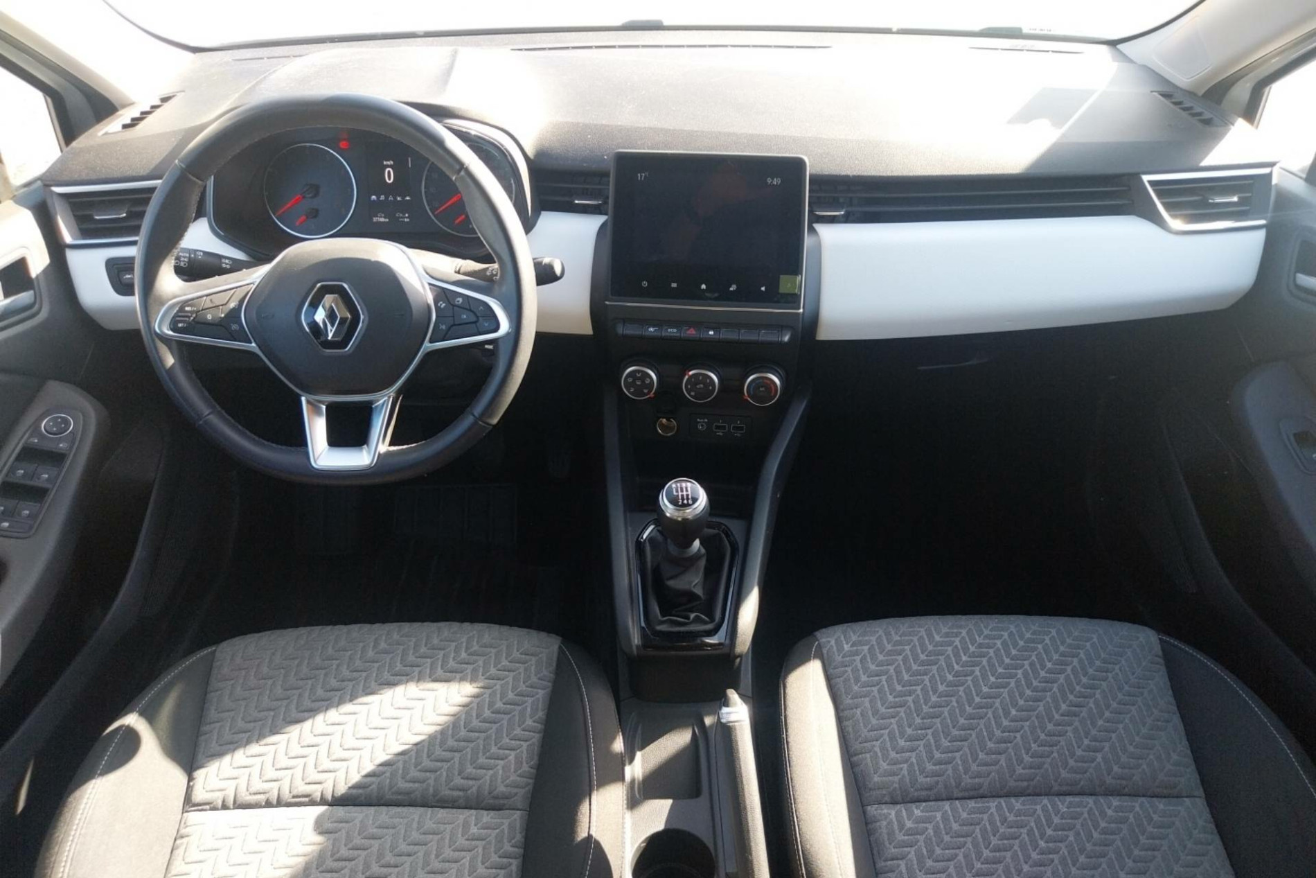 Vente en ligne Renault Clio 5 Clio TCe 90 au prix de 13 790 €