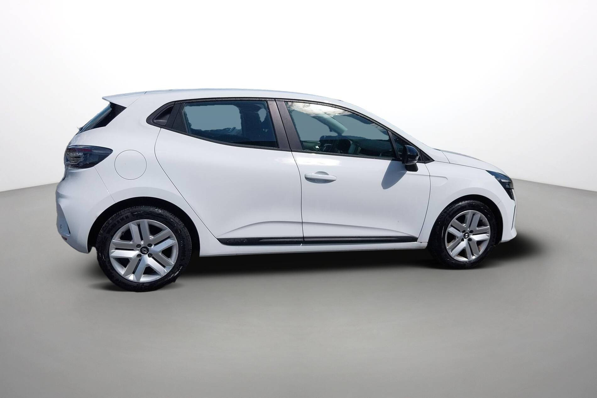Vente en ligne Renault Clio 5 Clio TCe 90 au prix de 15 599 €
