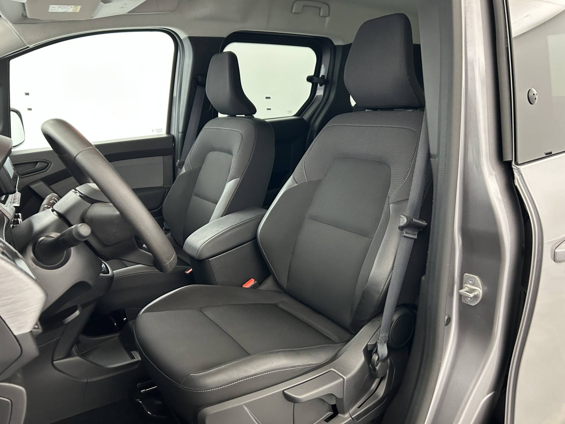 Vente en ligne Renault Kangoo  Blue dCi 95 au prix de 23 990 €