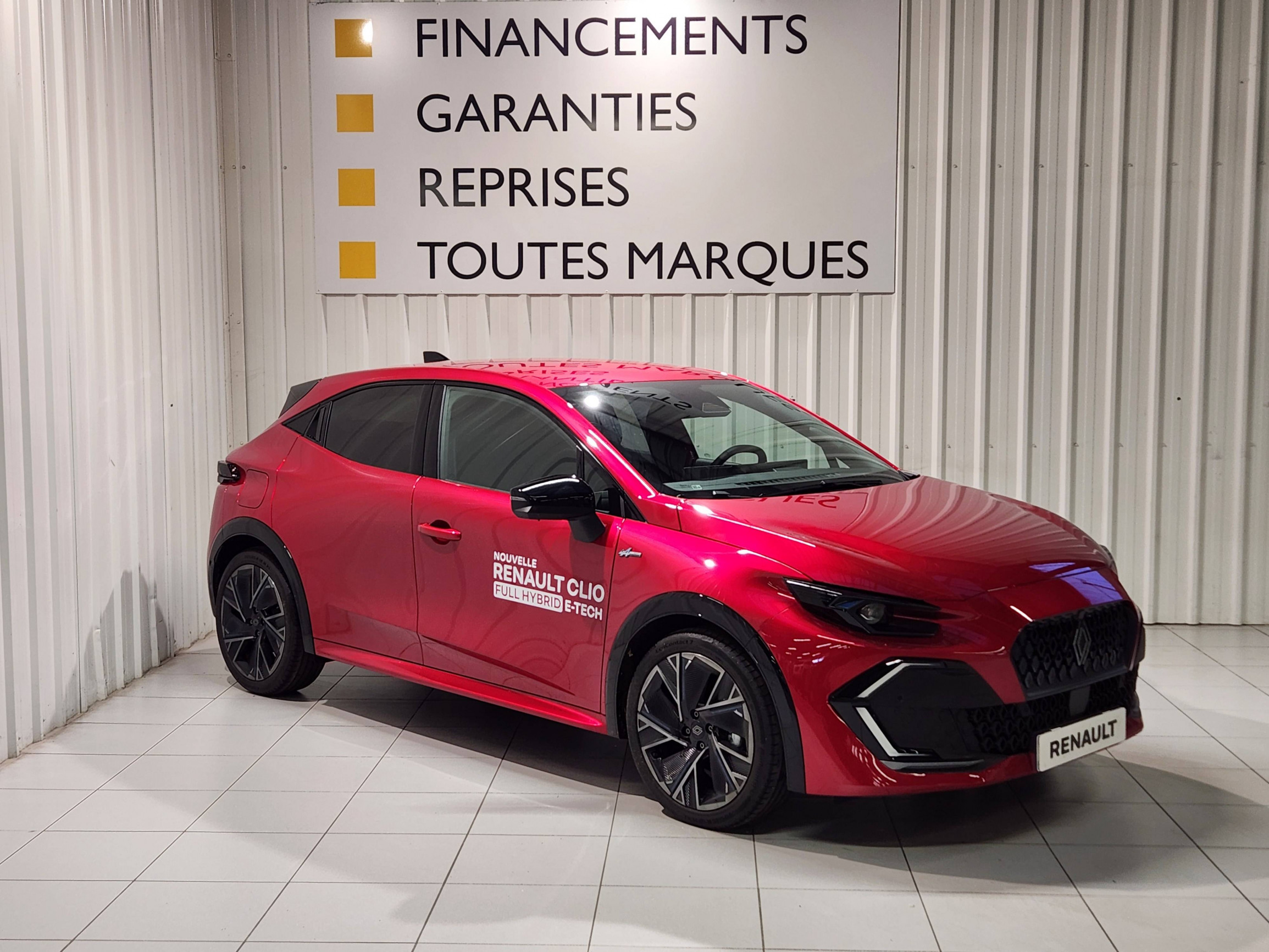 Vente en ligne Renault Clio 6 Clio E-Tech full hybrid 160 ch au prix de 27 690 €