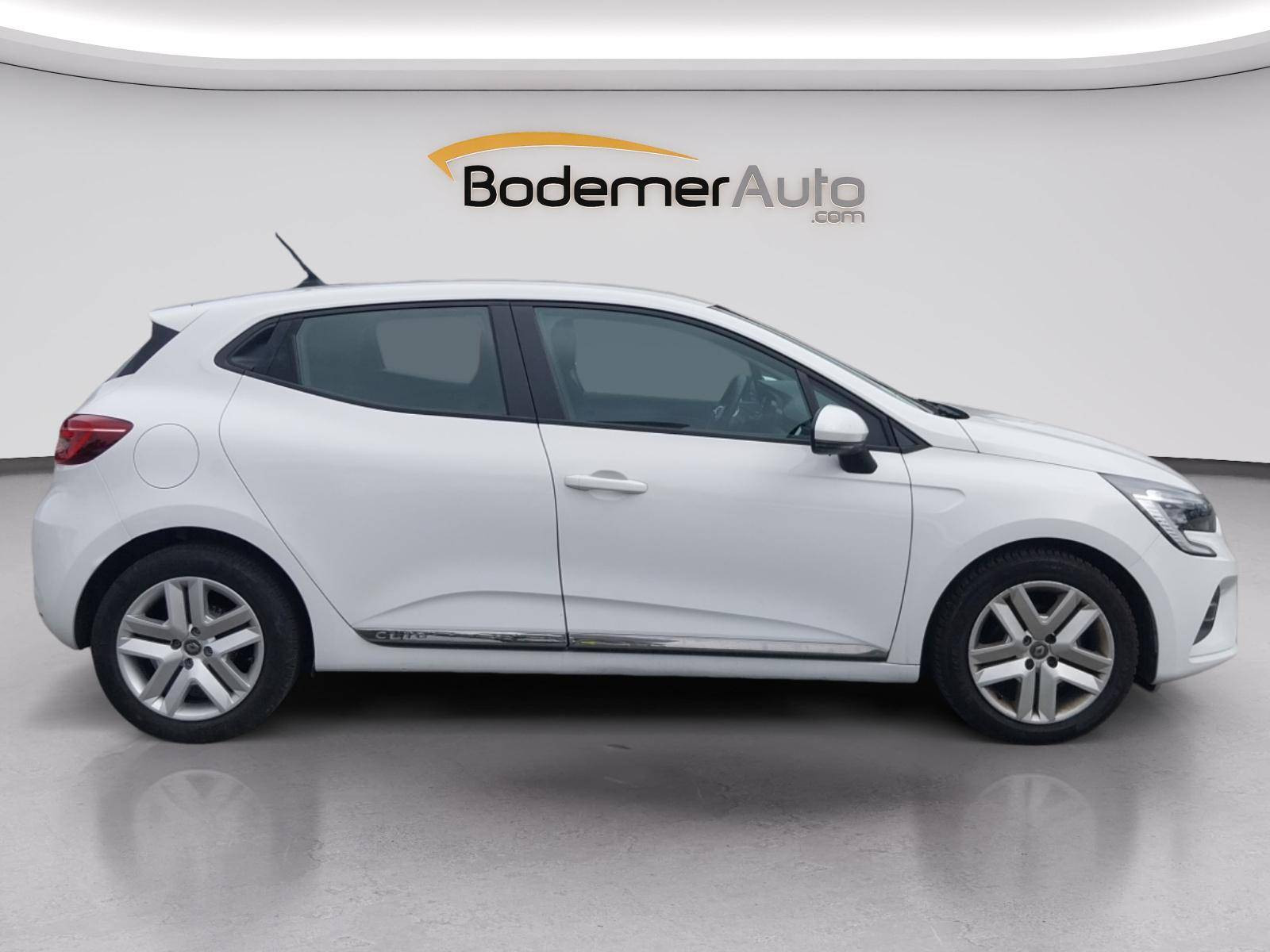 Vente en ligne Renault Clio 5 Clio TCe 90 - 21N au prix de 12 490 €