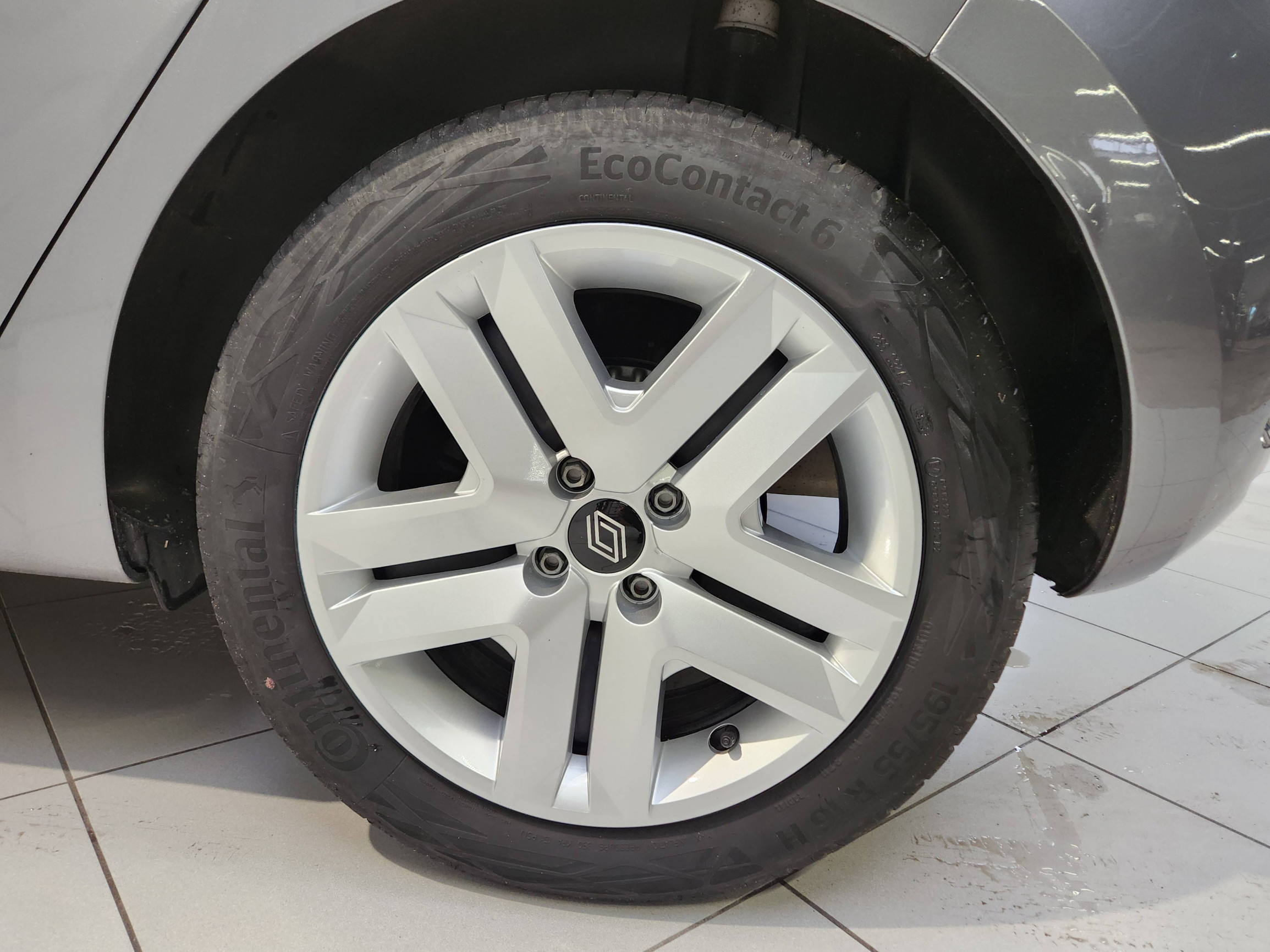 Vente en ligne Renault Clio 5 Clio TCe 90 au prix de 15 490 €