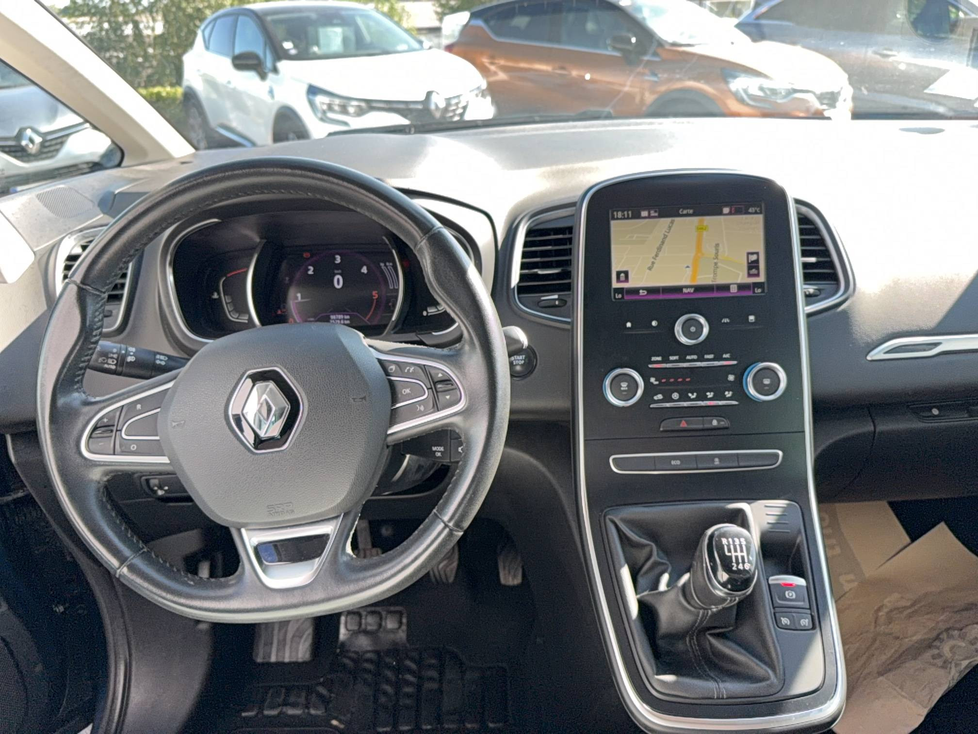 Vente en ligne Renault Scenic 4 Scenic Blue dCi 120 au prix de 14 490 €