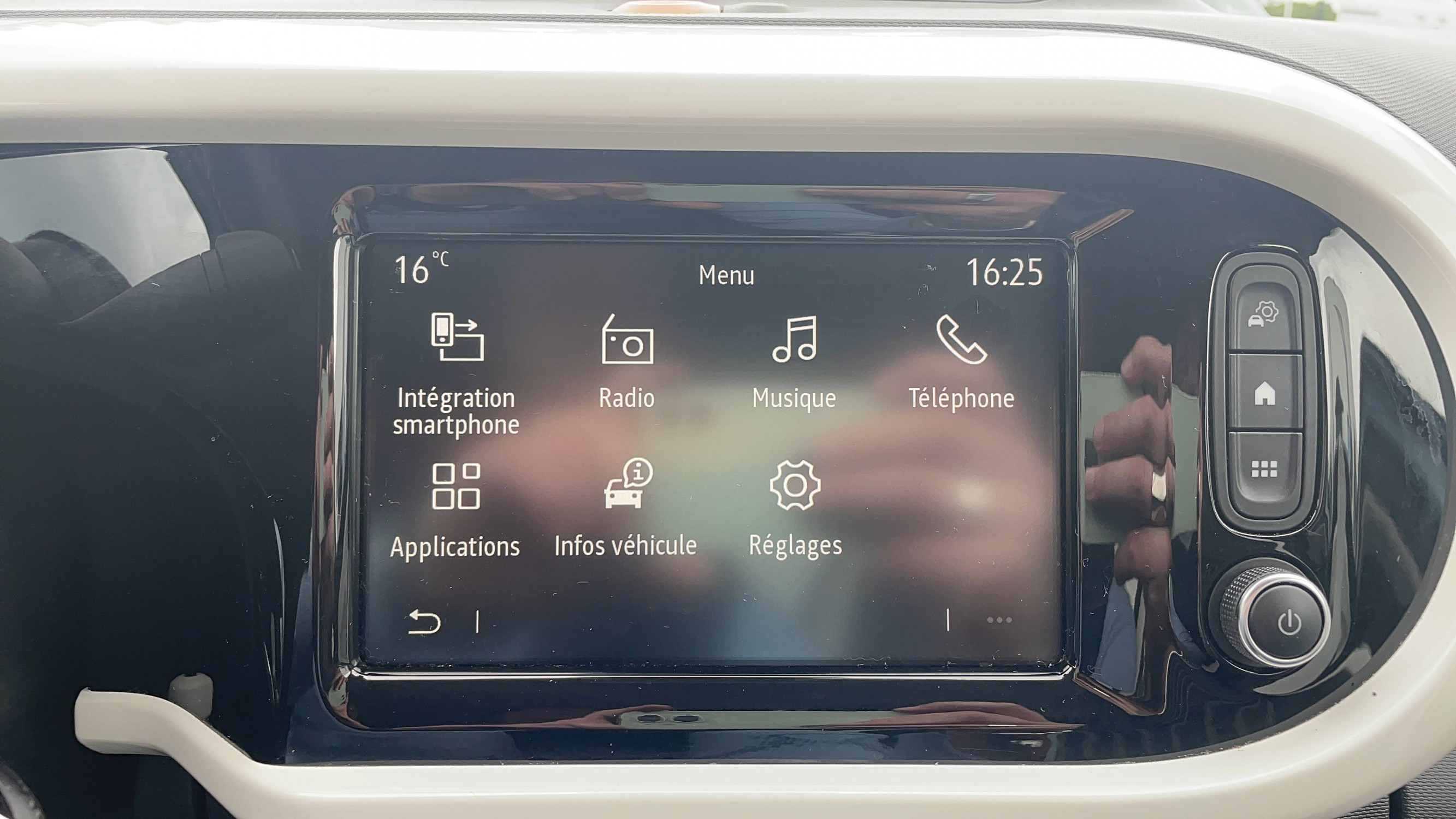 Vente en ligne Renault Twingo 3  SCe 65 au prix de 10 491 €