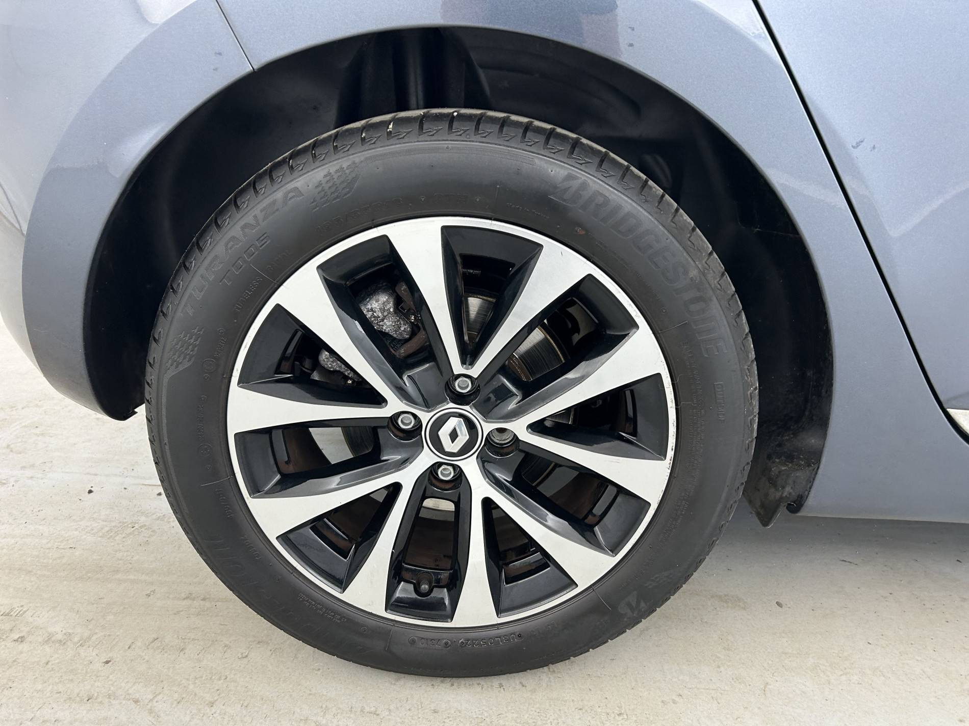Vente en ligne Renault Clio 5 Clio TCe 90 - 21N au prix de 15 290 €