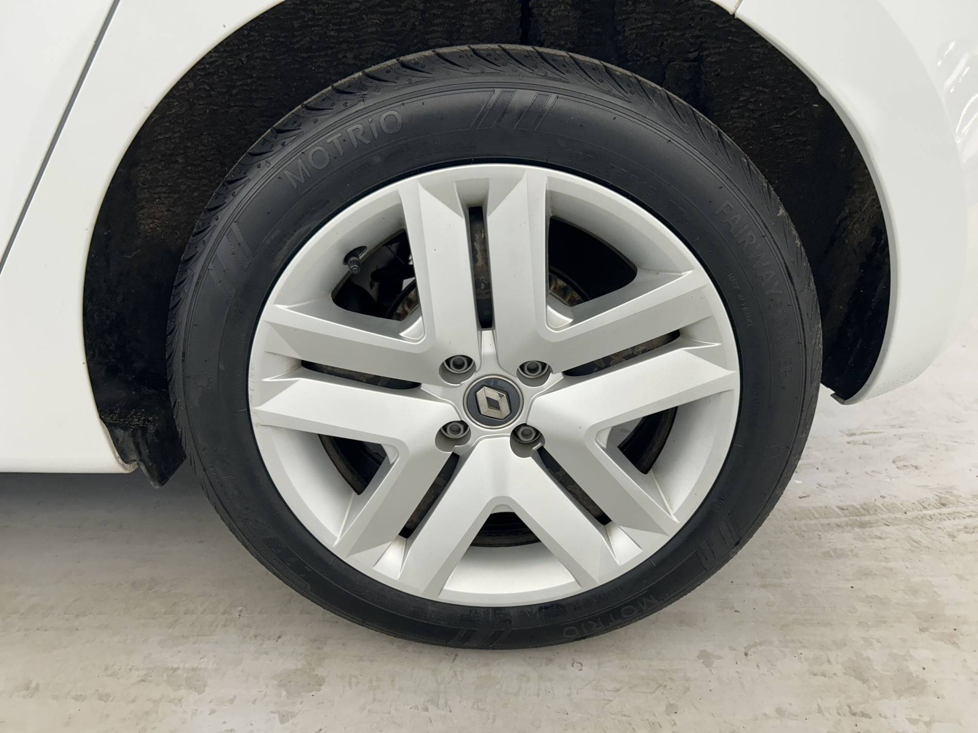 Vente en ligne Renault Clio 5 Clio SCe 75 au prix de 10 490 €