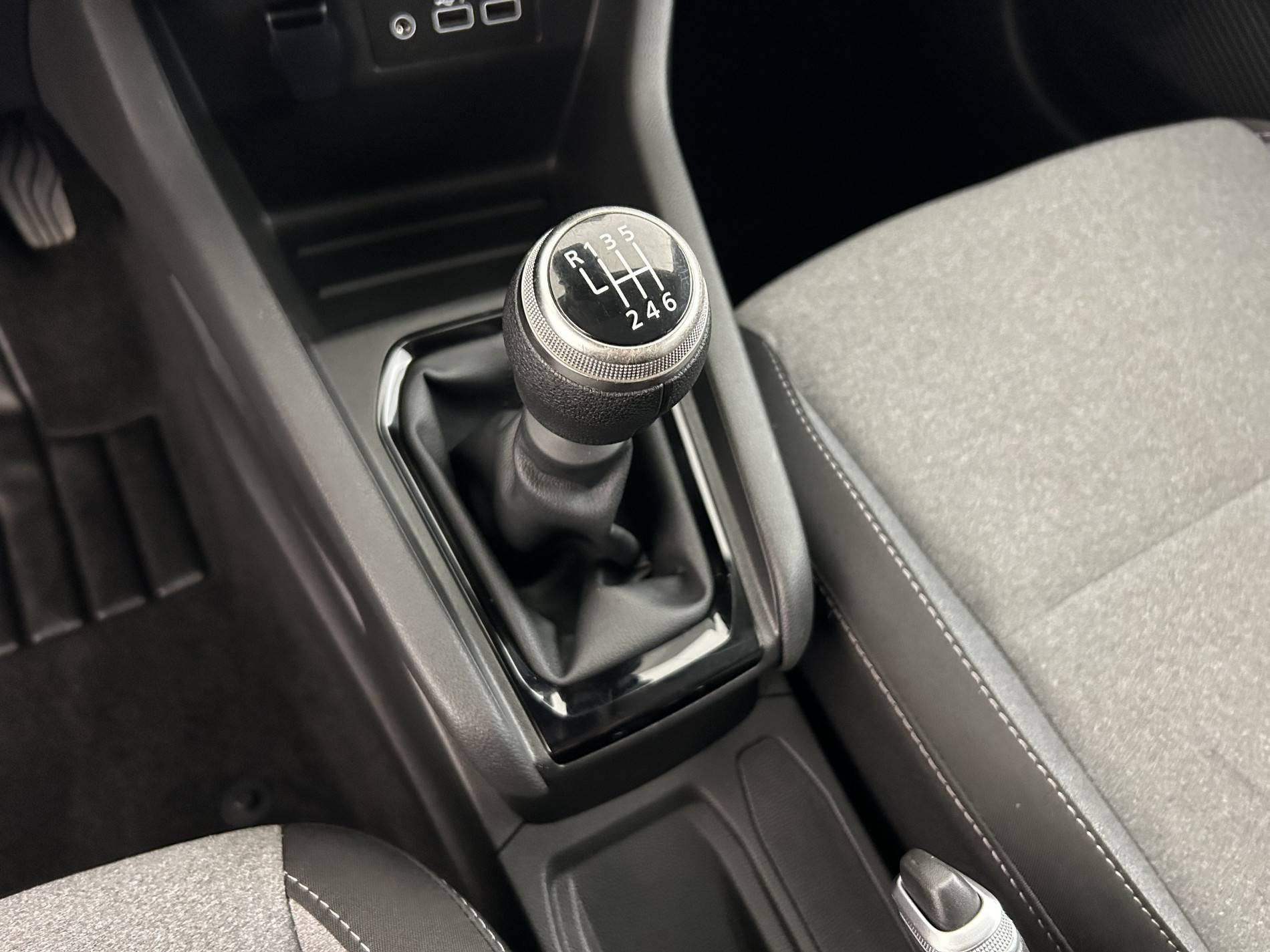 Vente en ligne Renault Clio 5 Clio TCe 90 au prix de 15 490 €