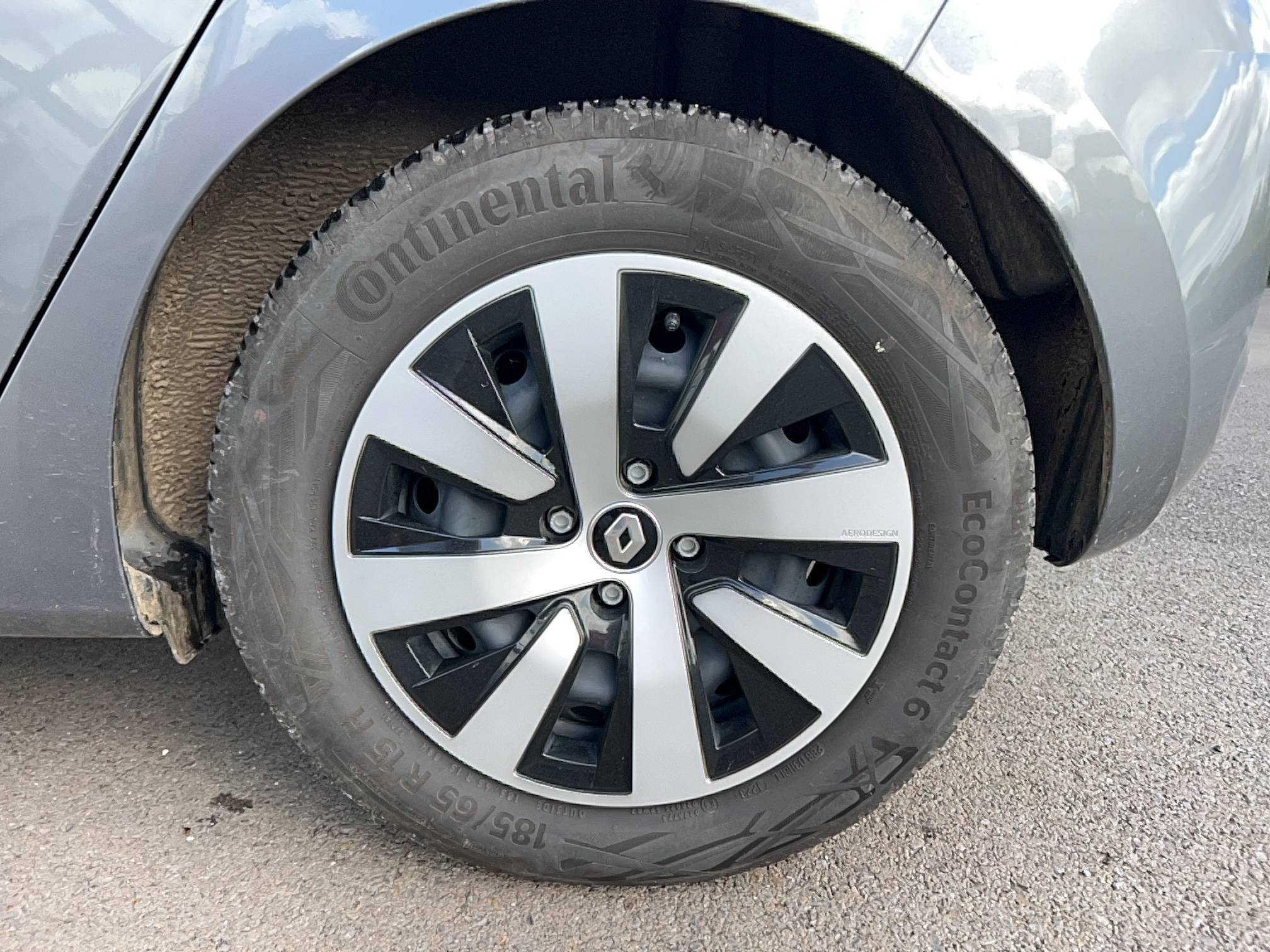 Vente en ligne Renault Clio 5 Clio E-Tech full hybrid 145 au prix de 17 990 €