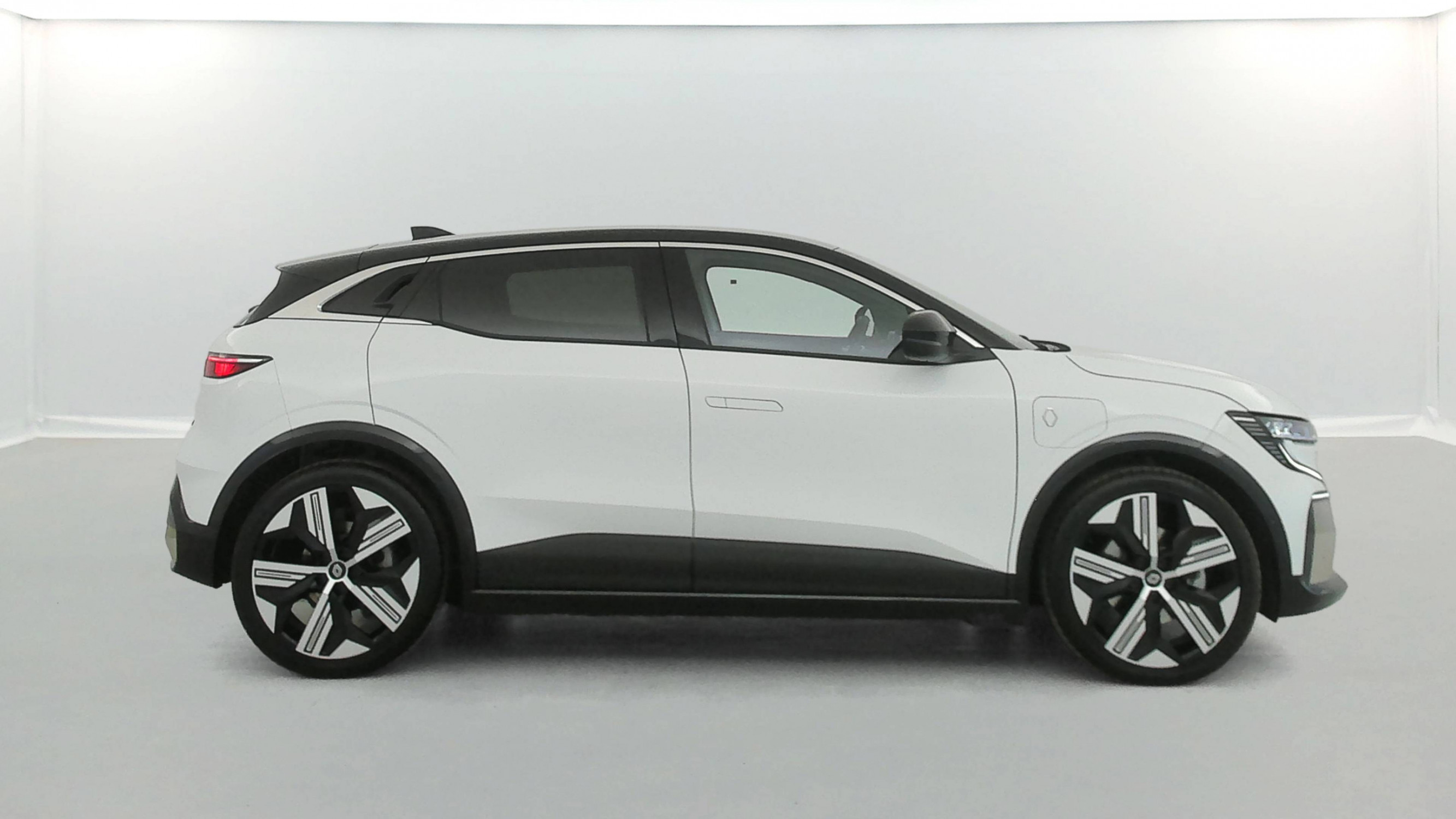 Vente en ligne Renault Megane E-Tech  220 ch autonomie confort GSR2 au prix de 32 791 €