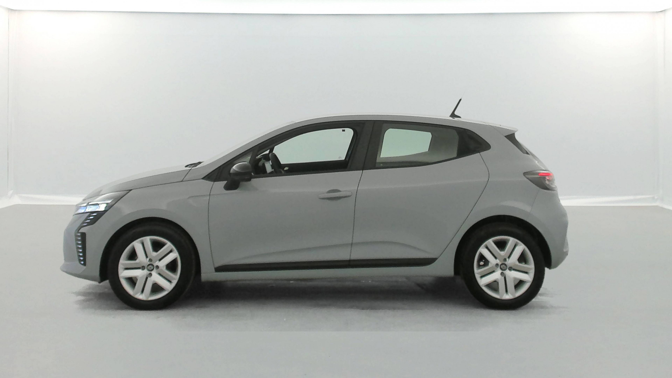 Vente en ligne Renault Clio 5 Clio TCe 90 au prix de 15 990 €