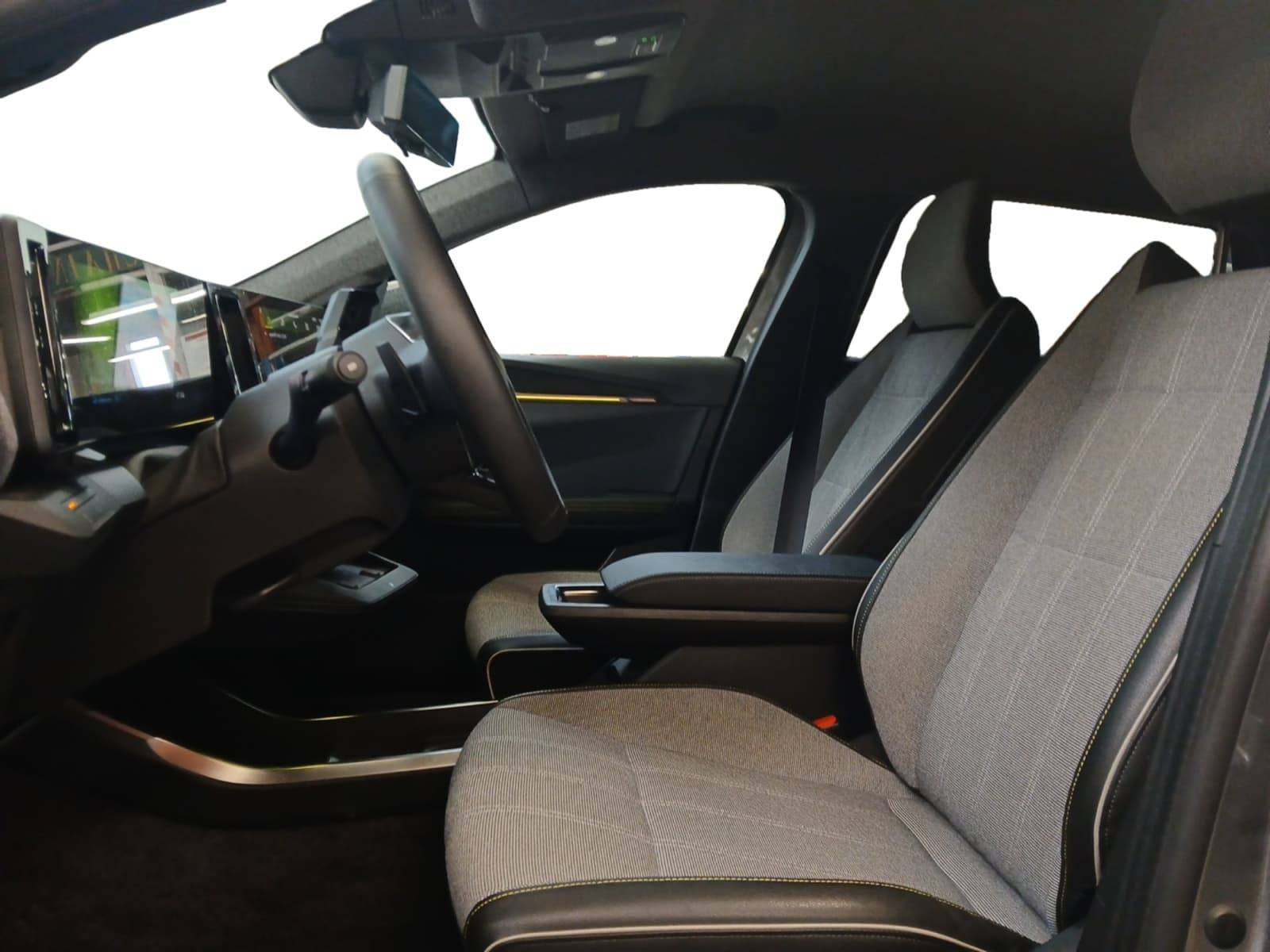 Vente en ligne Renault Scenic E-Tech Scenic E-Tech électrique 220 ch grande autonomie au prix de 37 990 €