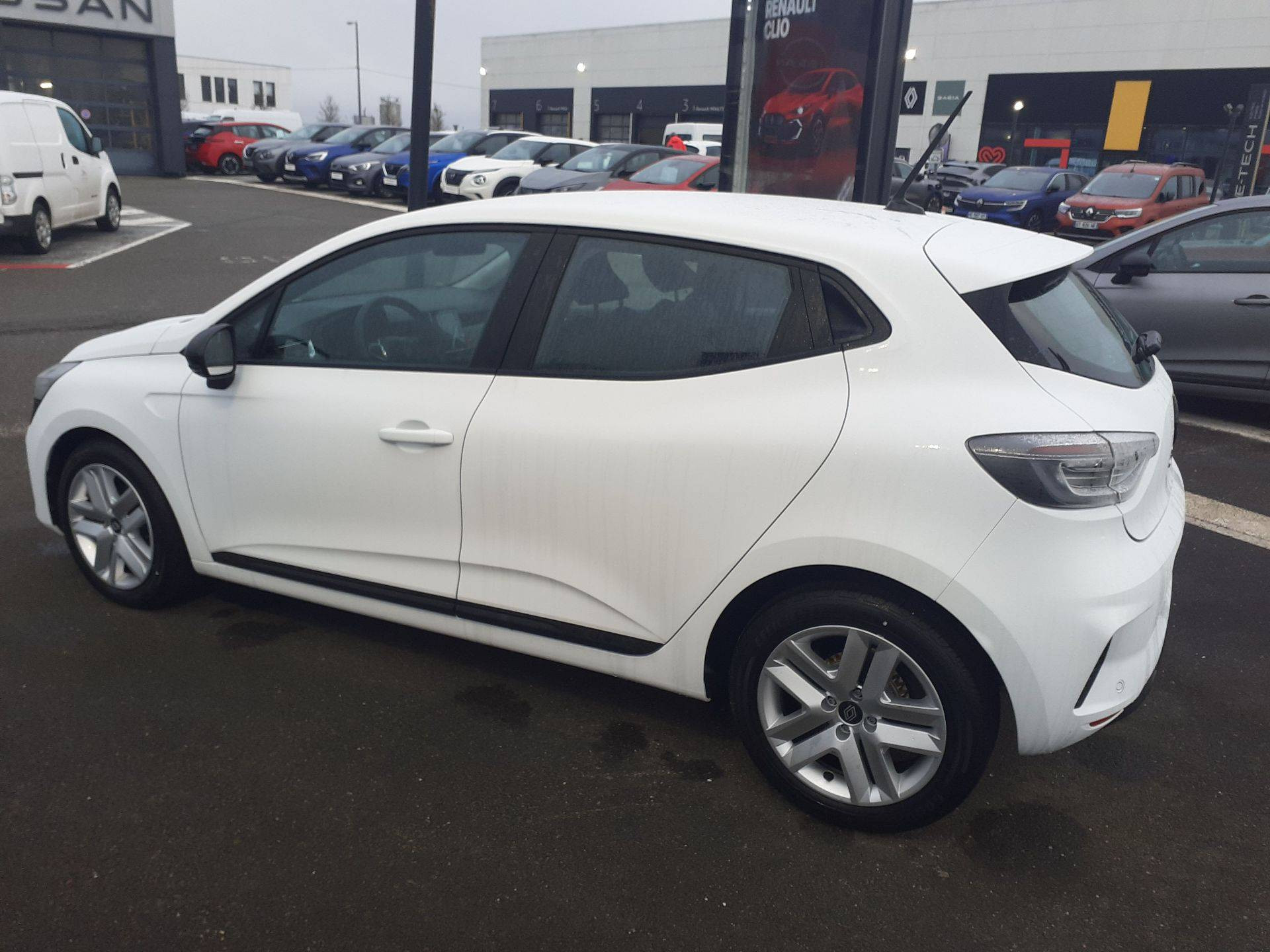 Vente en ligne Renault Clio 5 Clio Eco-G 100 ch GSR2 au prix de 18 990 €