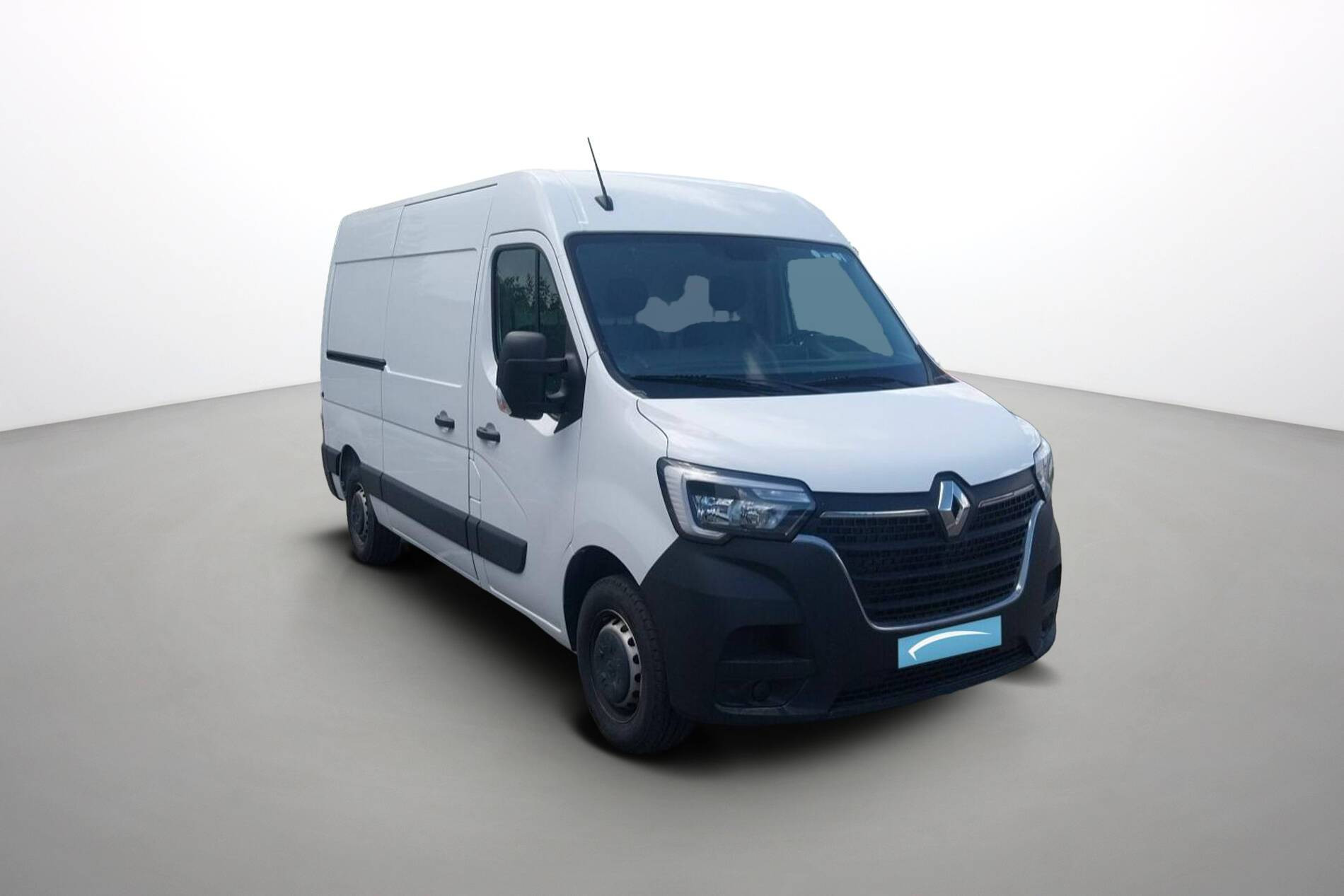 Vente en ligne Renault Master Fourgon MASTER FGN TRAC F3500 L2H2 BLUE DCI 135 au prix de 24 990 €