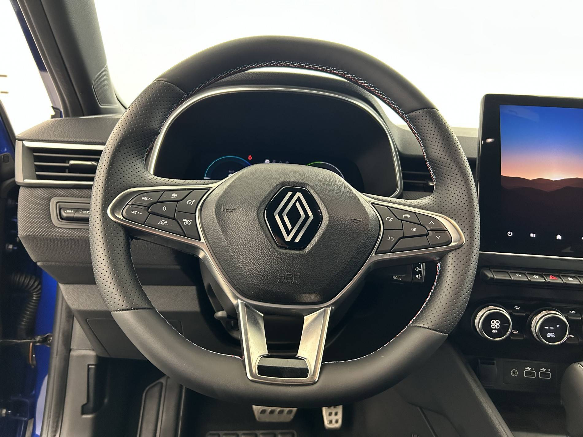 Vente en ligne Renault Clio 5 Clio E-Tech full hybrid 145 au prix de 21 990 €