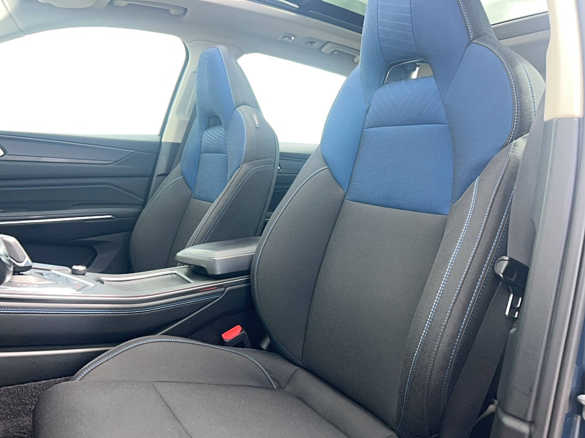 Vente en ligne Lynk&Co 01  1.5 HEV 197 ch DCTH7 au prix de 20 490 €