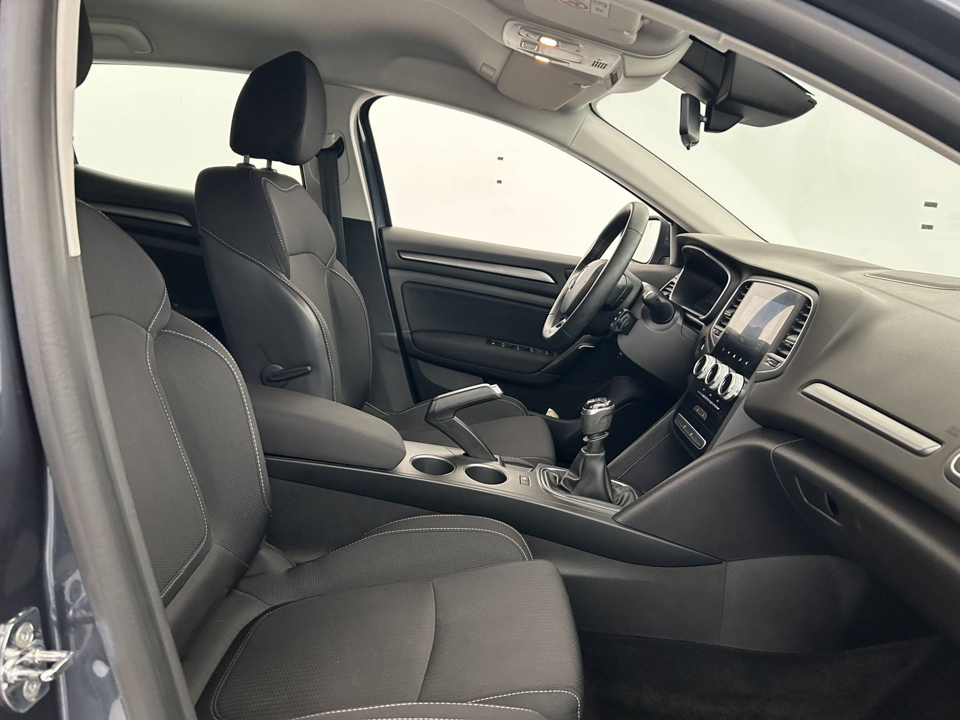 Vente en ligne Renault Megane 4 Mégane IV Berline Blue dCi 115 au prix de 14 890 €