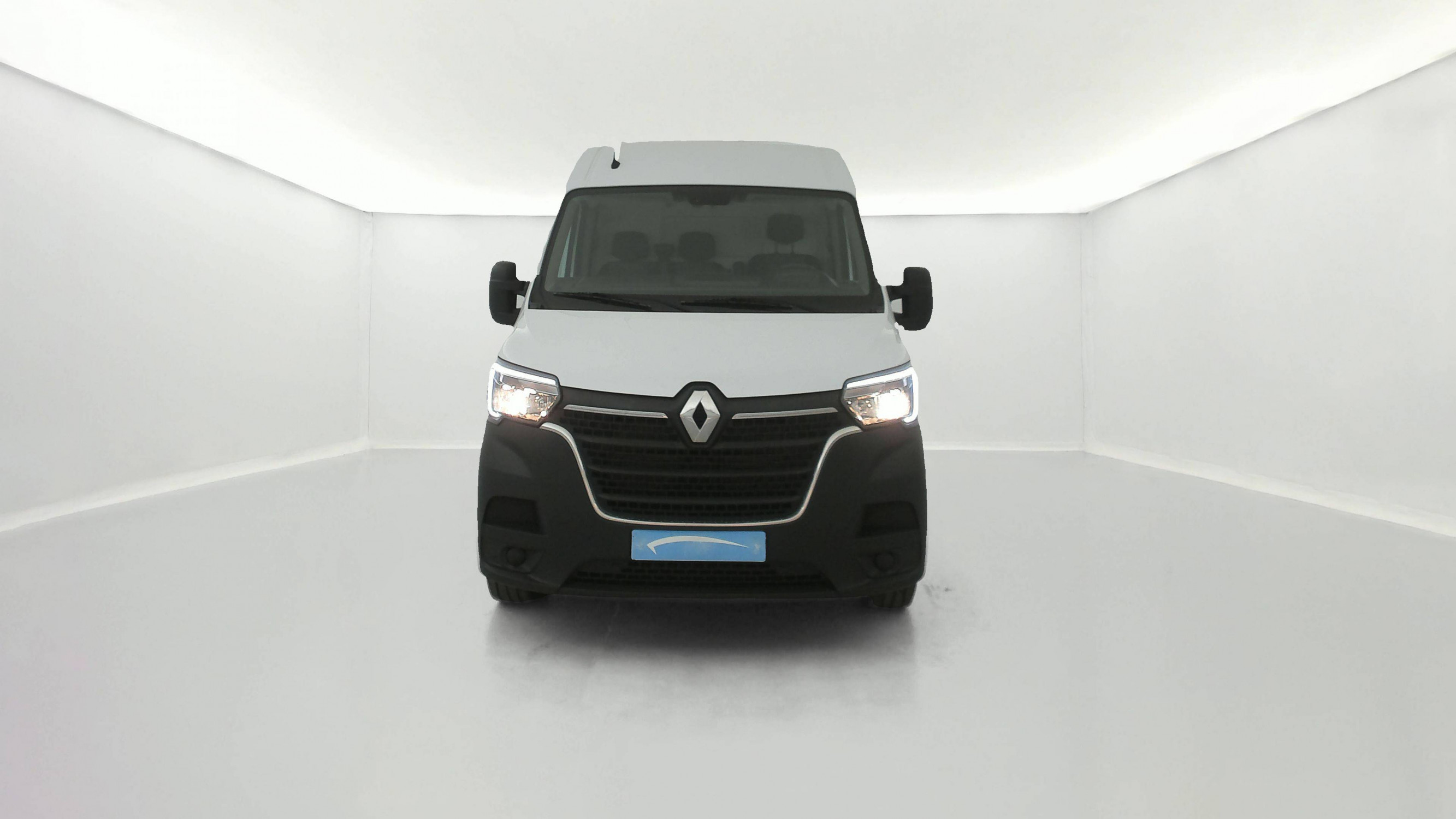 Vente en ligne Renault Master Fourgon MASTER FGN TRAC F3500 L2H2 BLUE DCI 135 au prix de 21 990 €