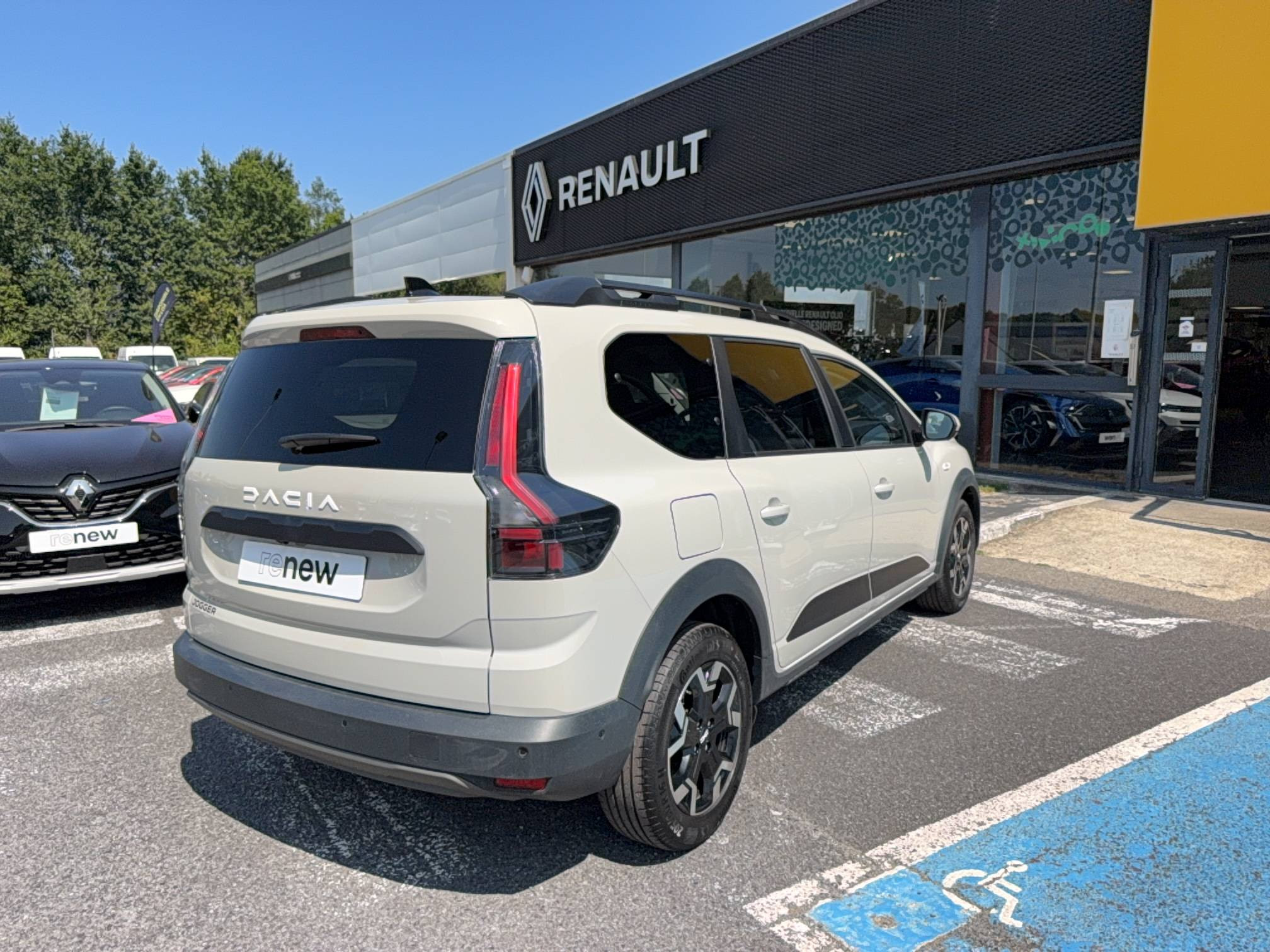 Vente en ligne Dacia Jogger Jogger ECO-G 120 auto 7 pl au prix de 26 000 €