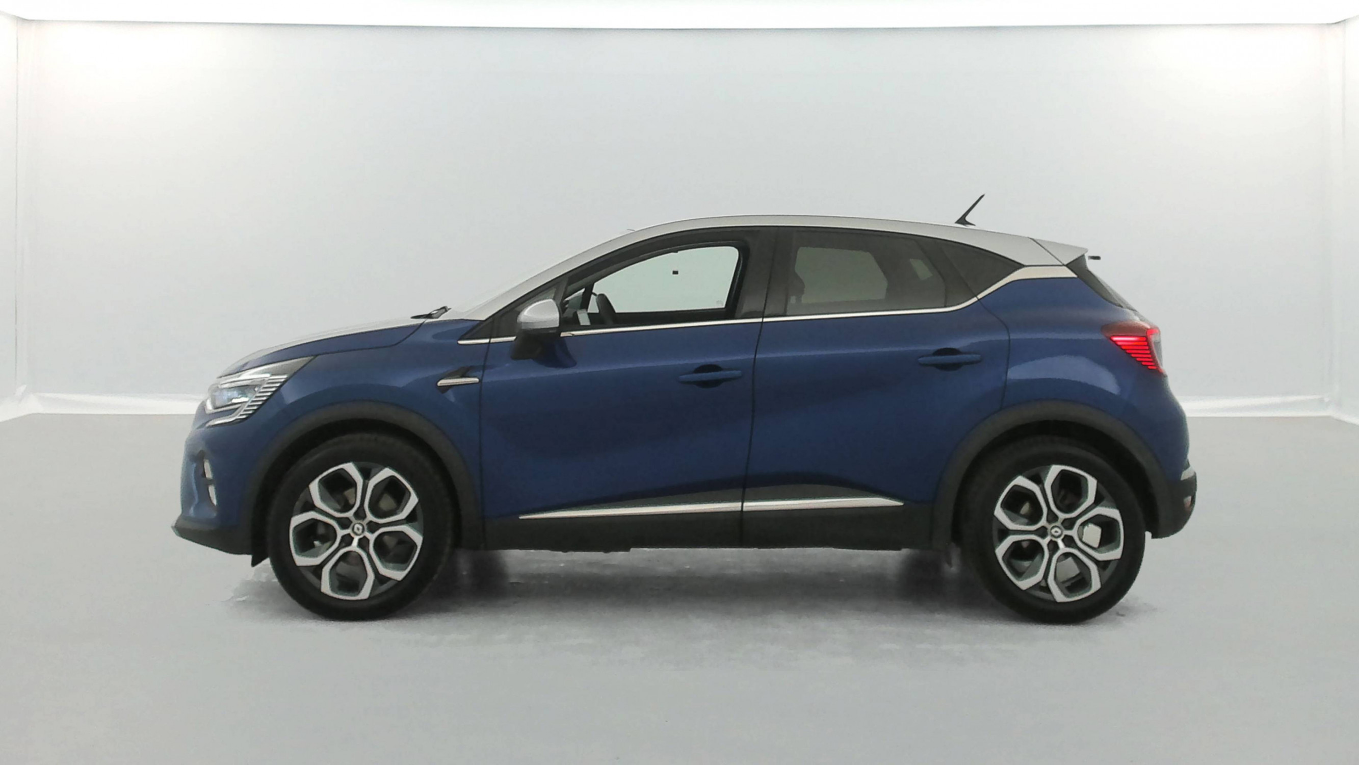 Vente en ligne Renault Captur  E-Tech 145 - 21 au prix de 17 890 €