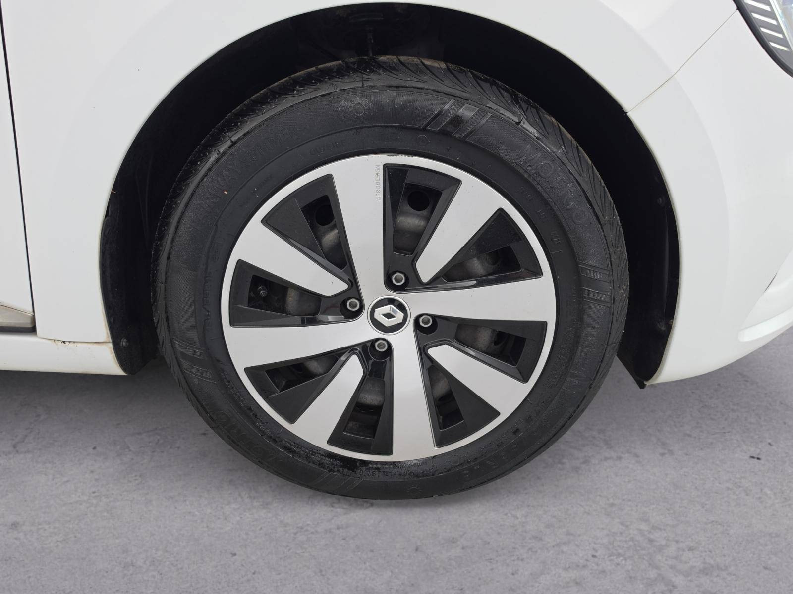 Vente en ligne Renault Clio 5 Clio TCe 90 au prix de 13 850 €