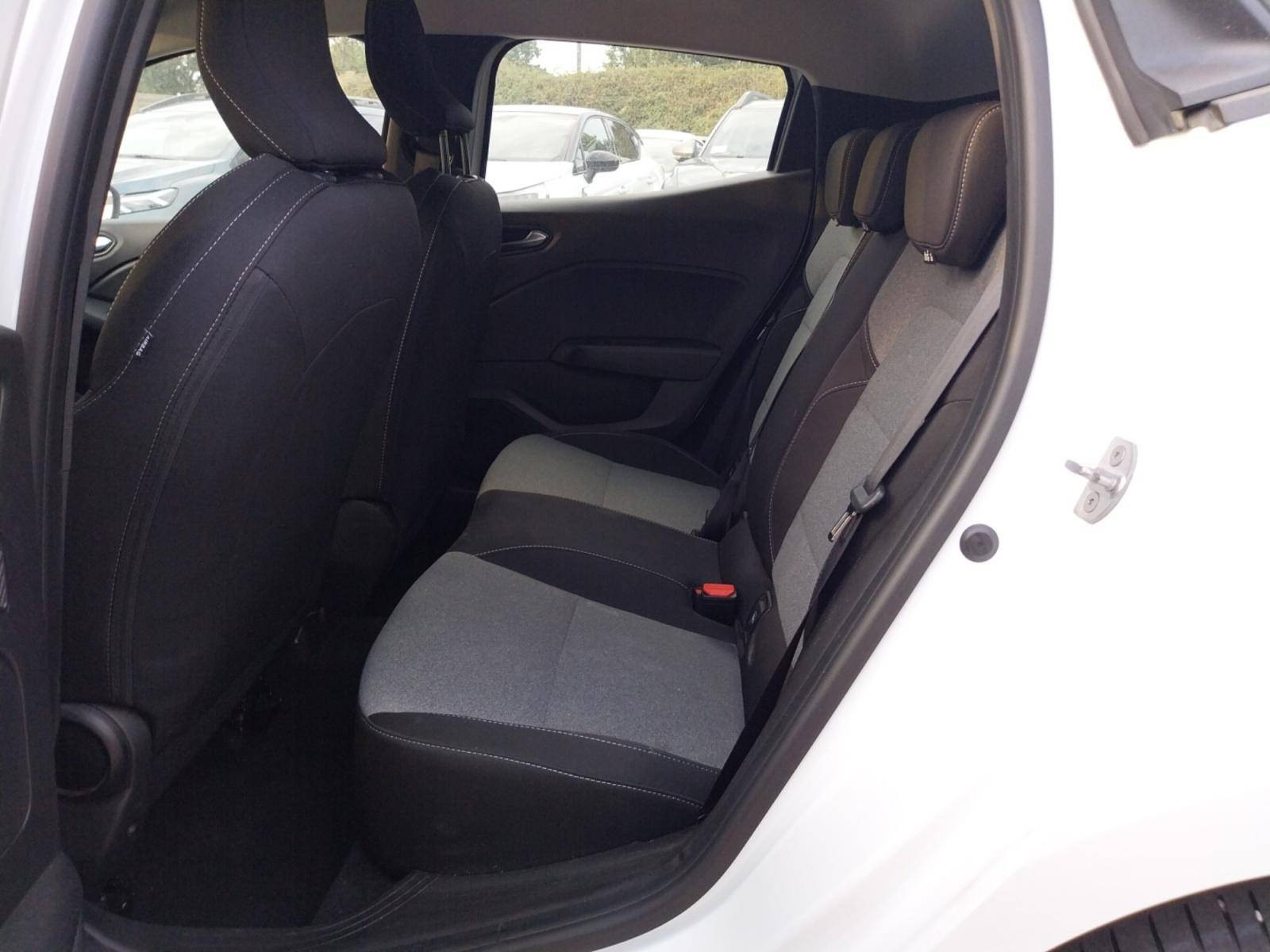Vente en ligne Renault Clio 5 Clio Blue dCi 100 ch GSR2 au prix de 16 990 €