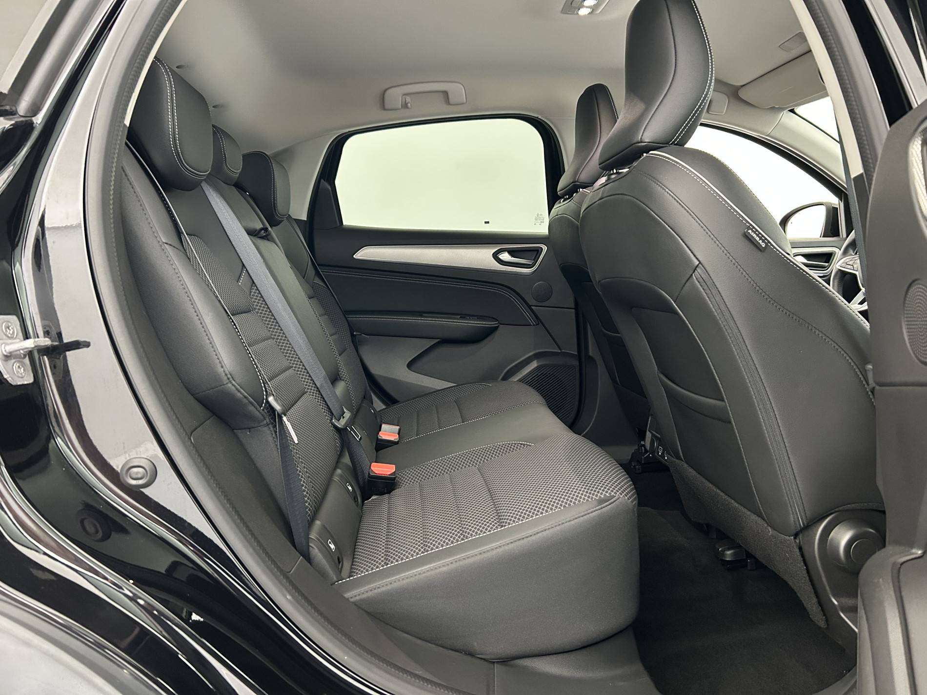 Vente en ligne Renault Arkana  E-Tech 145 - 21B au prix de 21 290 €