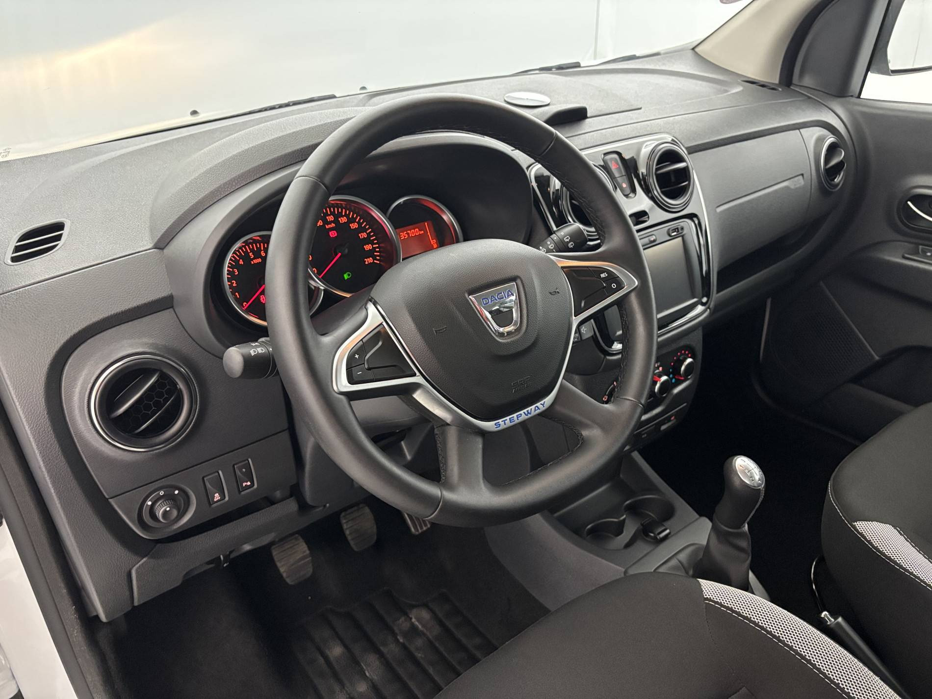 Vente en ligne Dacia Lodgy  TCe 115 5 places au prix de 11 970 €