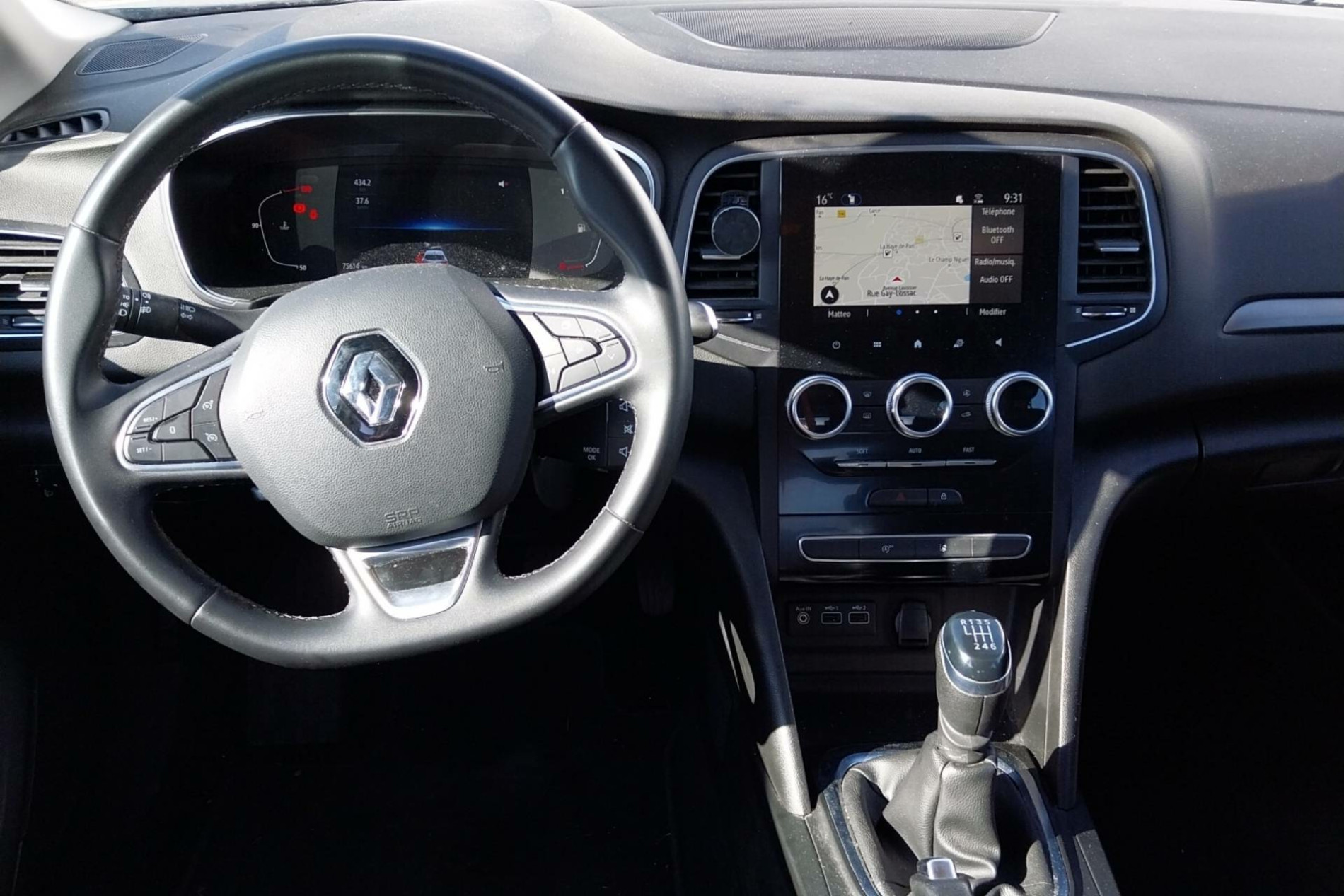 Vente en ligne Renault Megane 4 Mégane IV Berline Blue dCi 115 au prix de 14 990 €