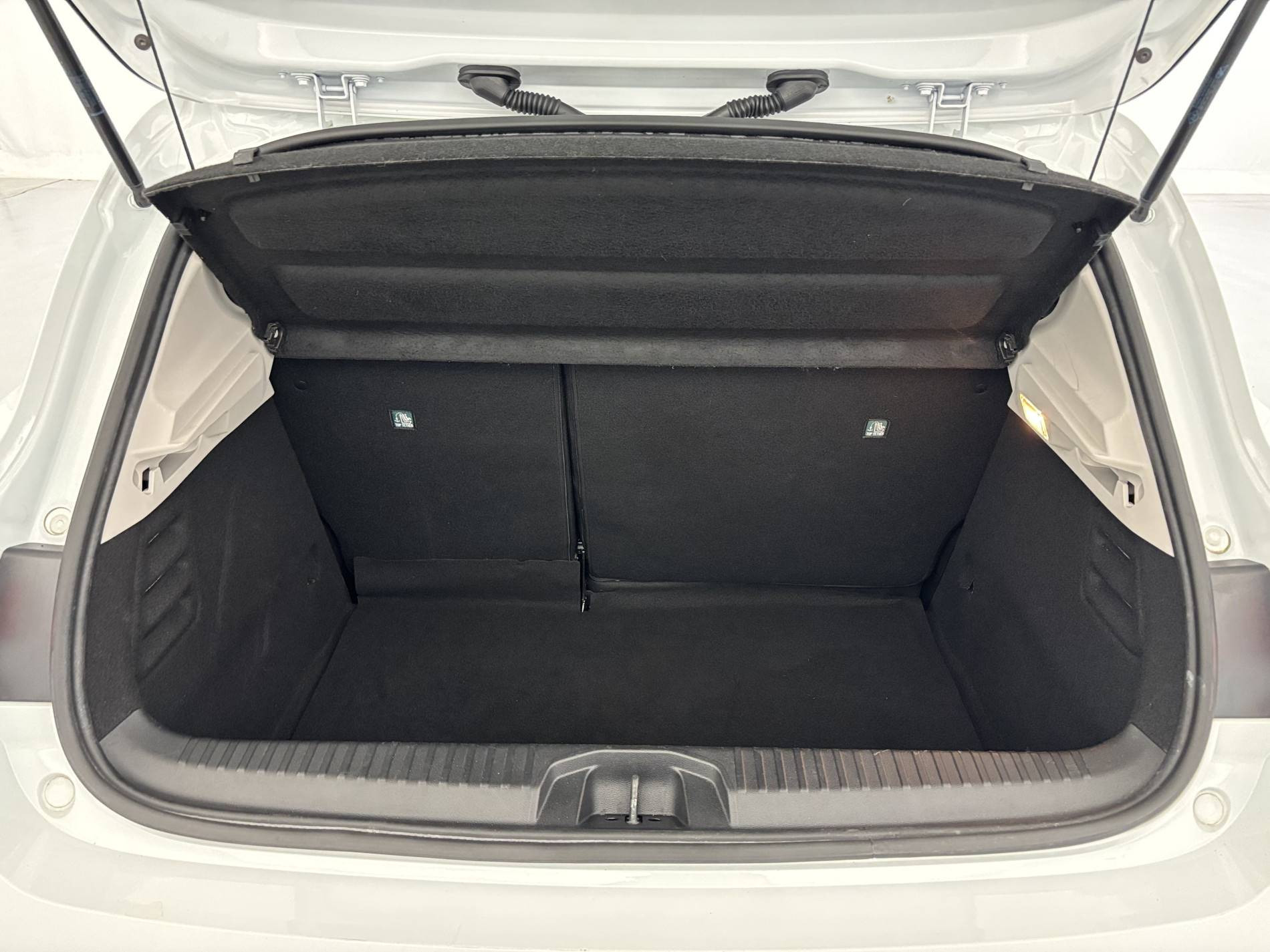 Vente en ligne Renault Clio 5 Clio TCe 90 - 21 au prix de 13 990 €