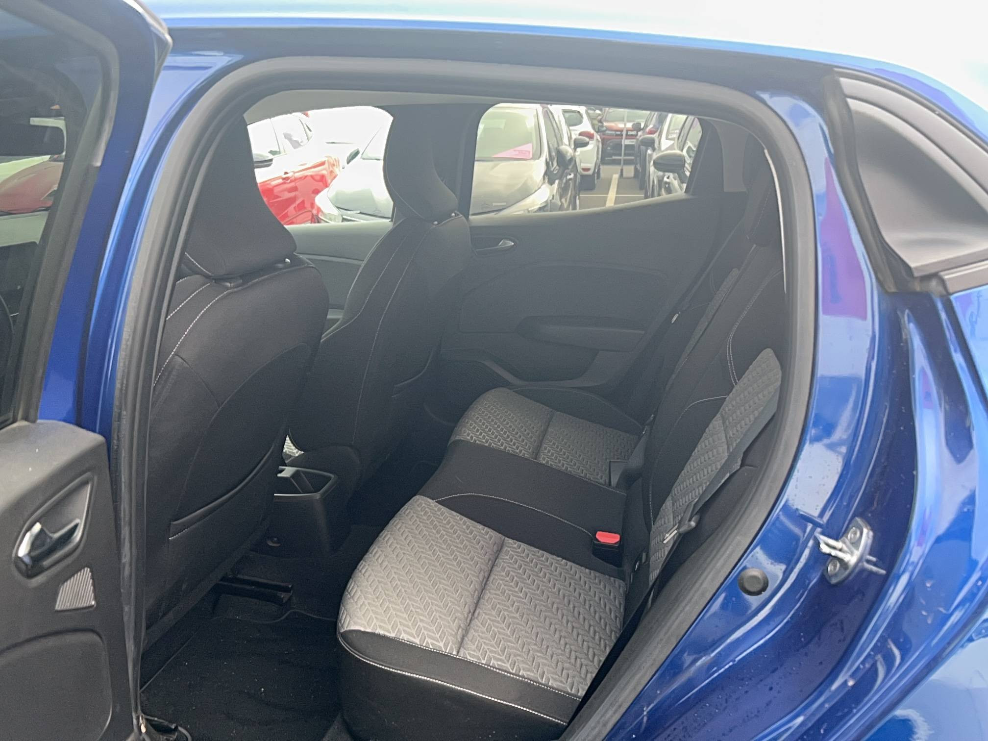 Vente en ligne Renault Clio 5 Clio TCe 90 au prix de 13 900 €