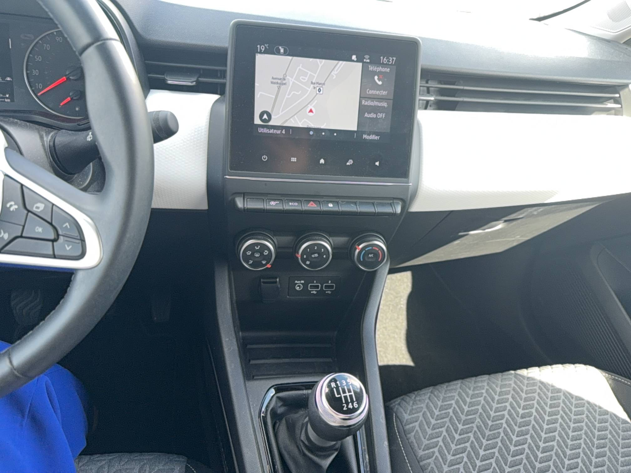 Vente en ligne Renault Clio 5 Clio TCe 90 au prix de 14 990 €