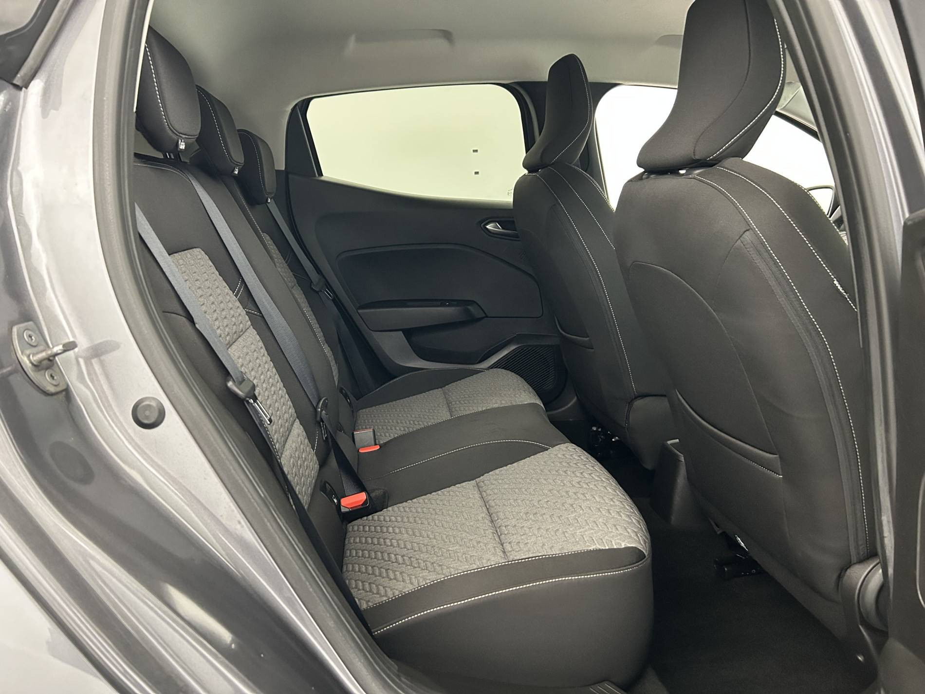 Vente en ligne Renault Clio 5 Clio TCe 90 au prix de 14 690 €