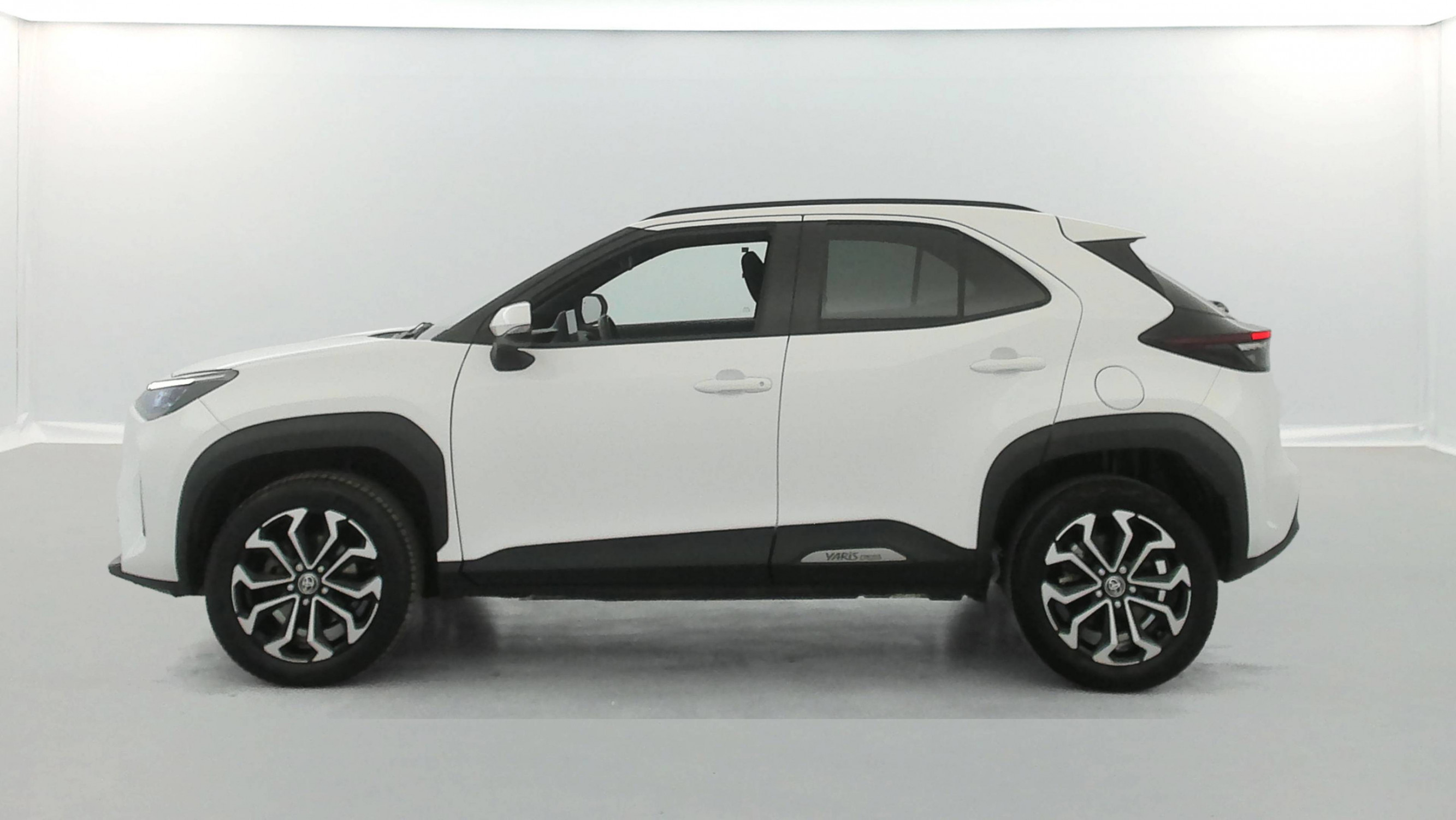 Vente en ligne Toyota Yaris Cross  116h 2WD au prix de 21 790 €