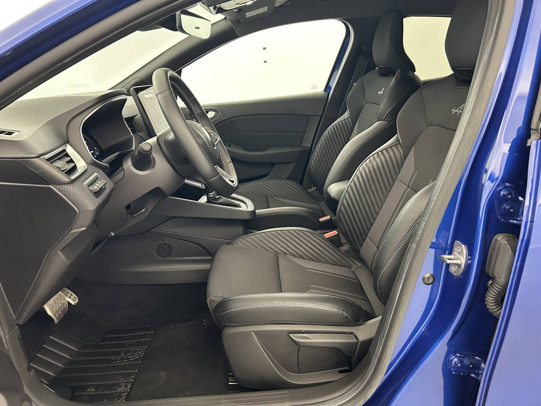 Vente en ligne Renault Clio 5 Clio E-Tech full hybrid 145 au prix de 21 990 €