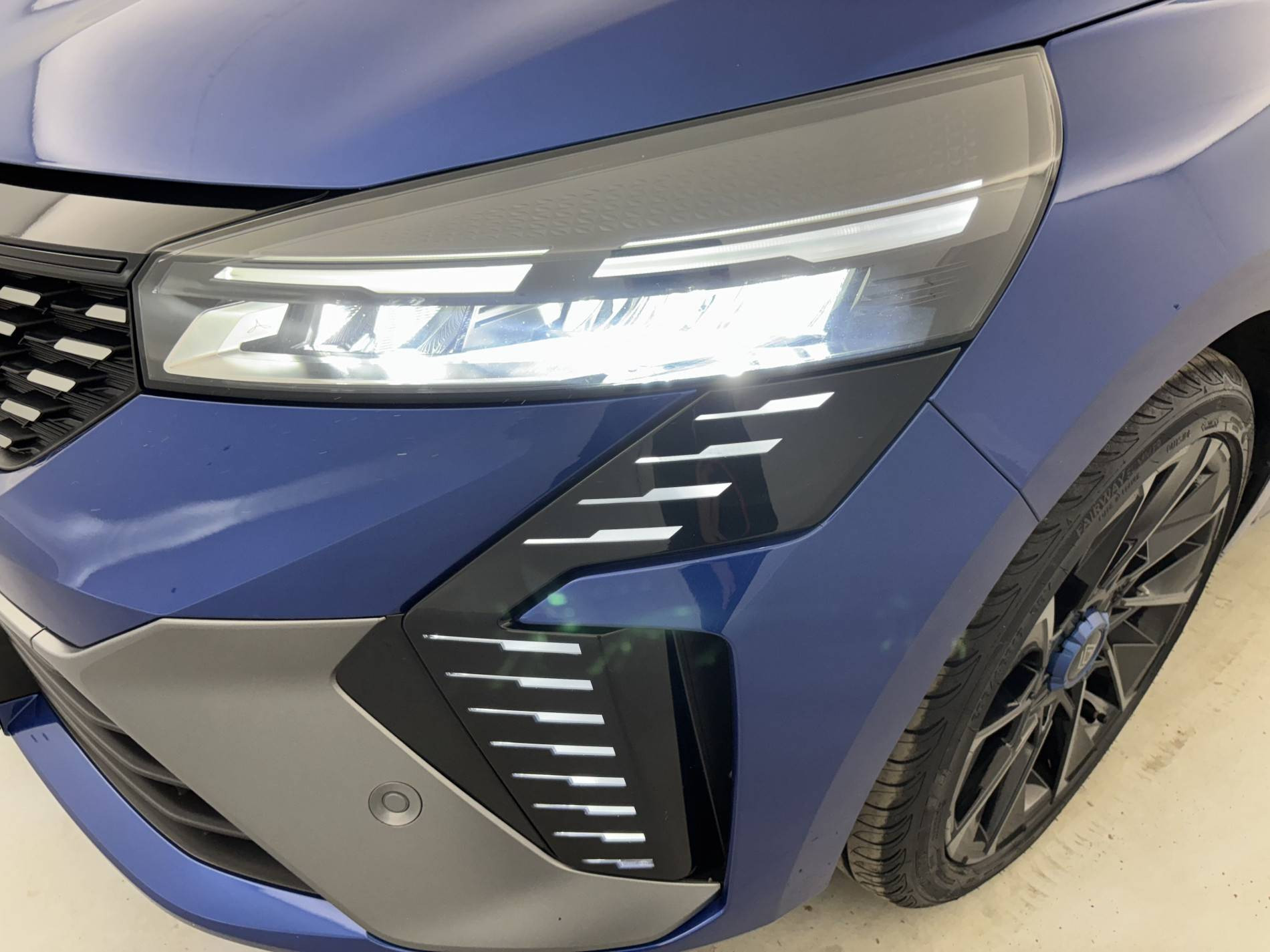 Vente en ligne Renault Clio 5 Clio E-Tech full hybrid 145 au prix de 22 490 €