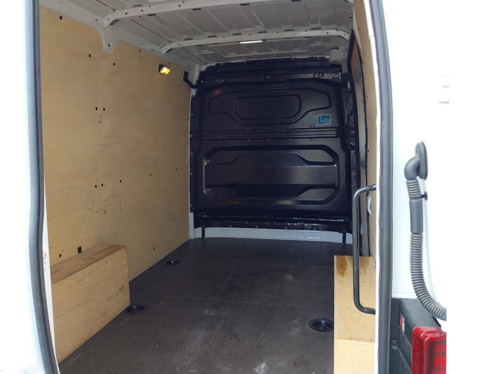 Vente en ligne Renault Master Fourgon MASTER FG BLUE DCI 130 L2H2 3T5 TR au prix de 28 490 €