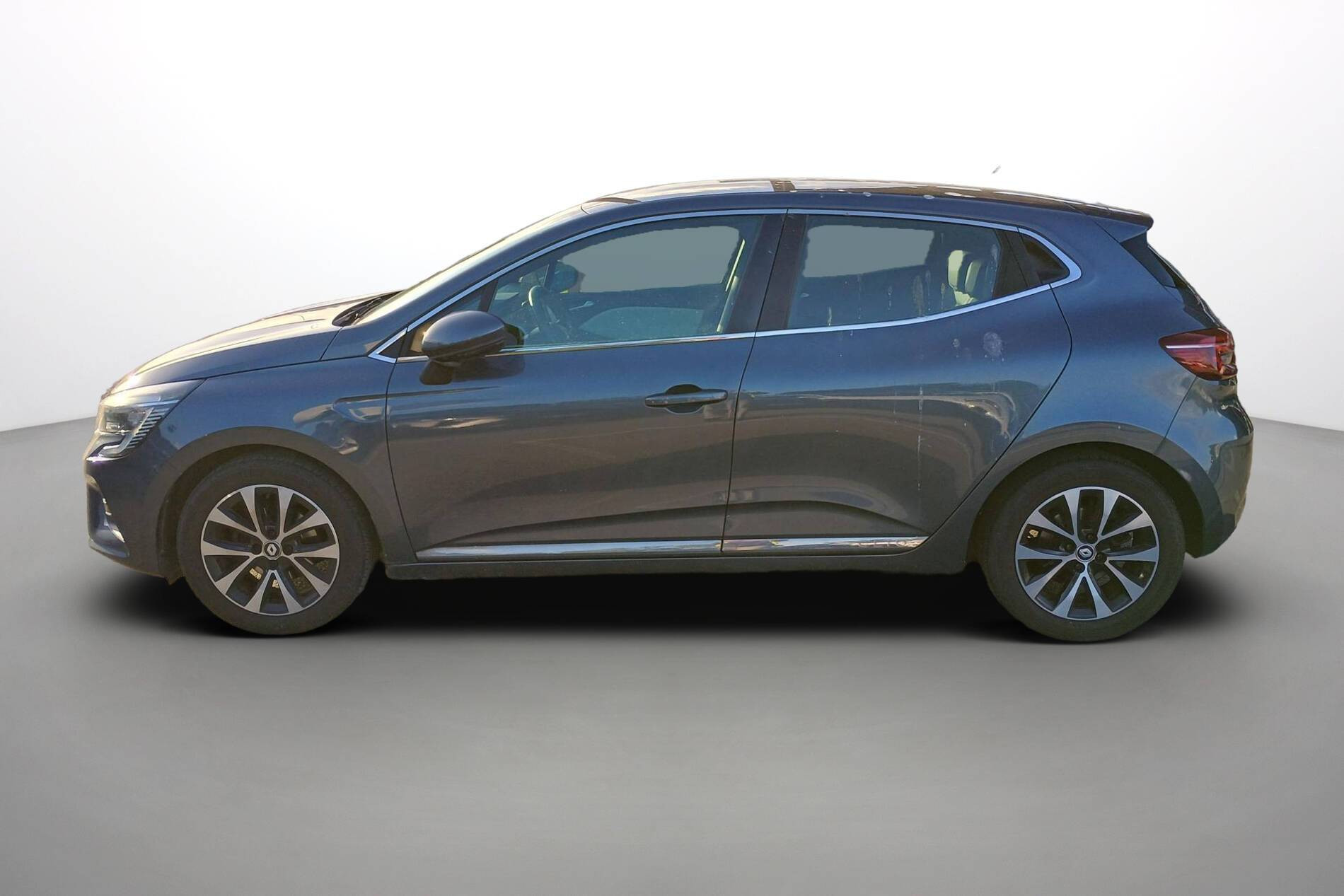 Vente en ligne Renault Clio 5 Clio TCe 90 - 21N au prix de 14 290 €