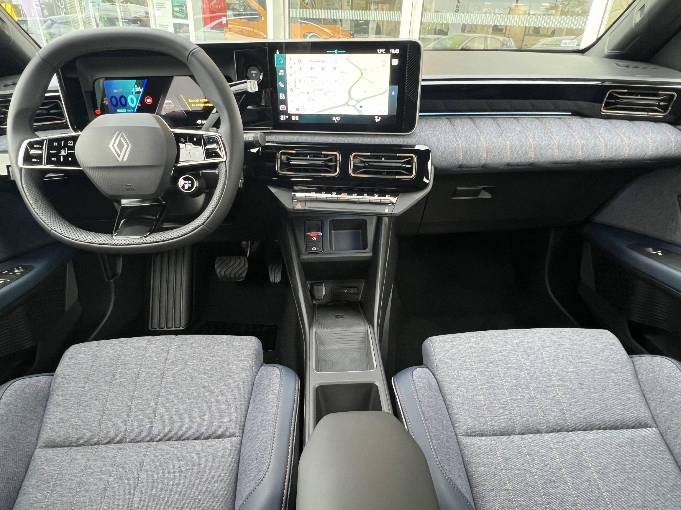 Vente en ligne Renault R4 E-Tech  150 ch autonomie confort au prix de 34 290 €