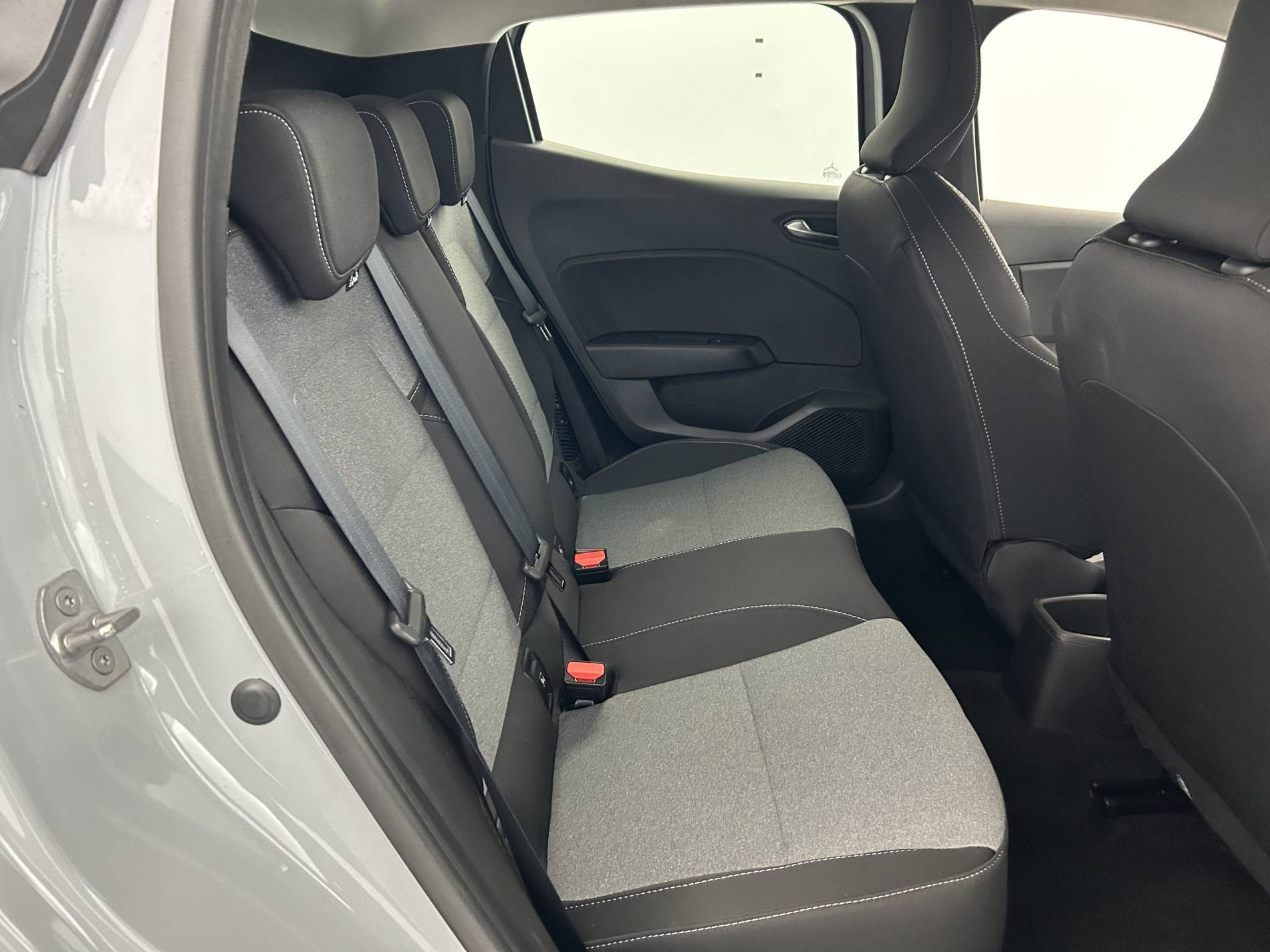 Vente en ligne Renault Clio 5 Clio E-Tech full hybrid 145 ch GSR2 au prix de 20 490 €