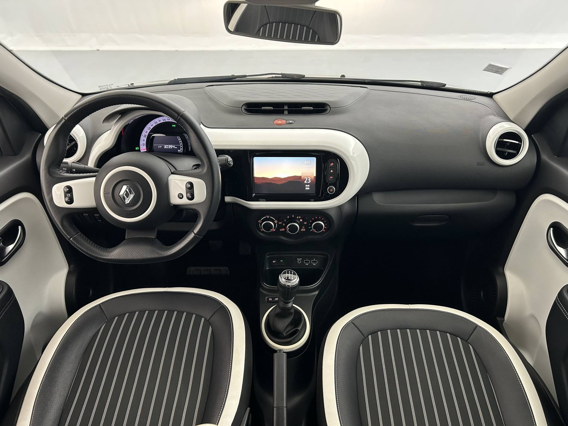 Vente en ligne Renault Twingo 3  TCe 95 au prix de 12 490 €