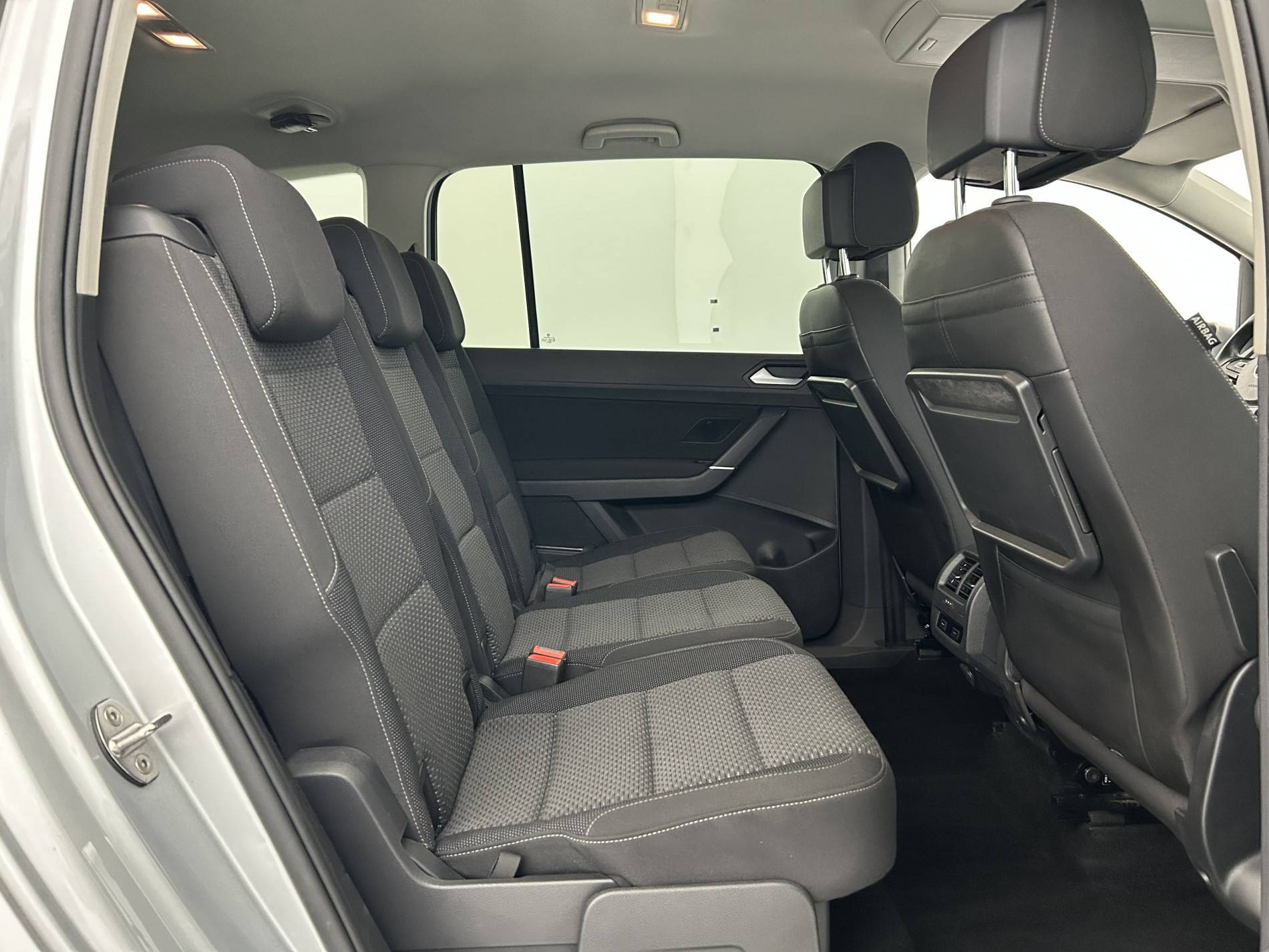 Vente en ligne Volkswagen Touran Touran 1.6 TDI 115 BMT 7pl au prix de 17 990 €