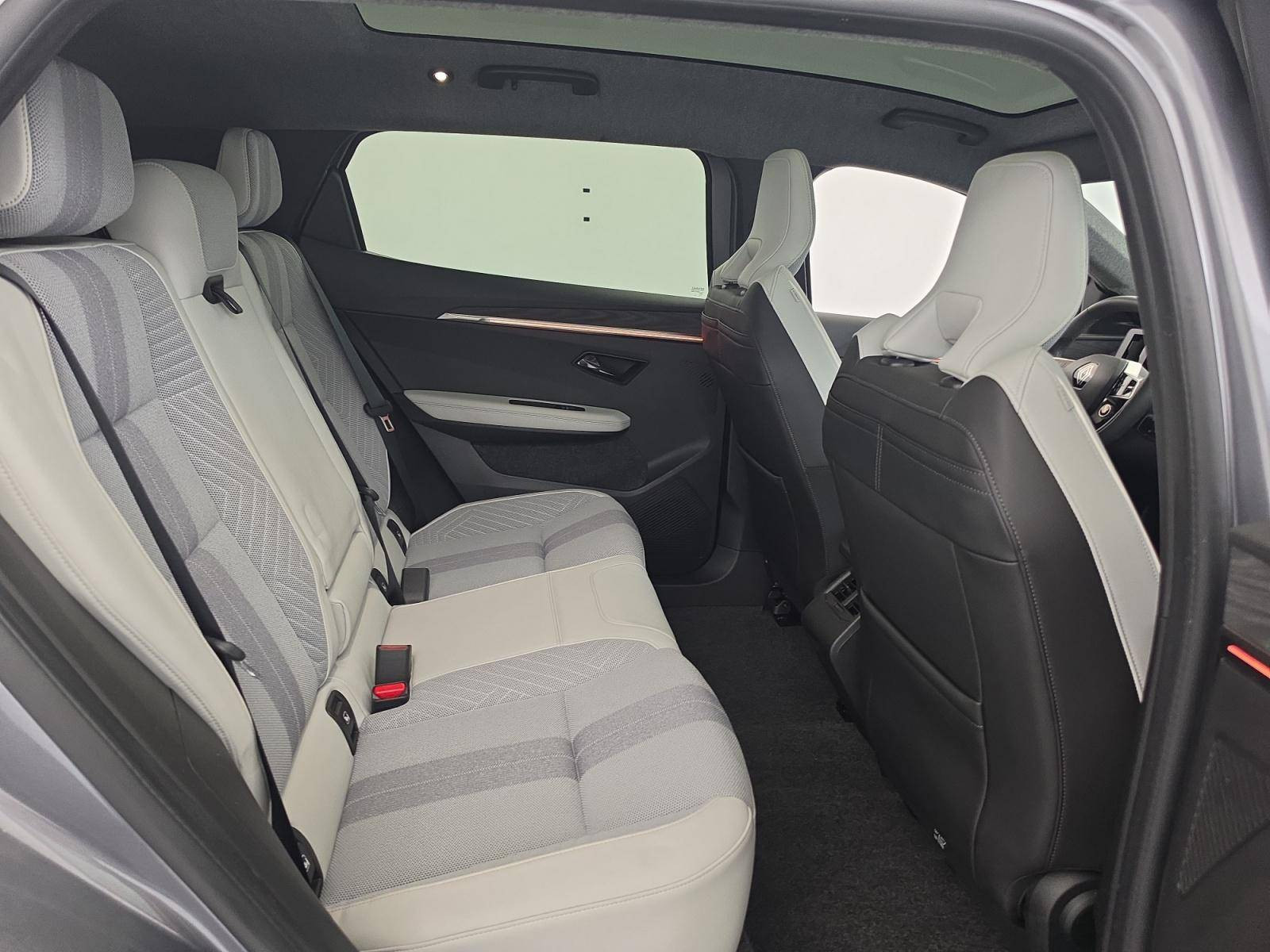 Vente en ligne Renault Scenic E-Tech Scenic E-Tech électrique 220 ch grande autonomie au prix de 36 990 €