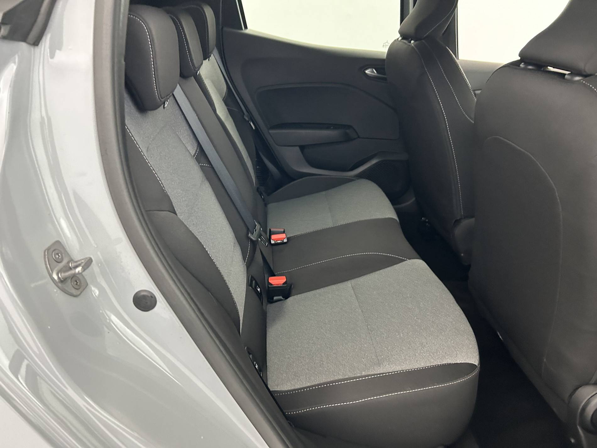 Vente en ligne Renault Clio 5 Clio E-Tech full hybrid 145 ch GSR2 au prix de 19 990 €